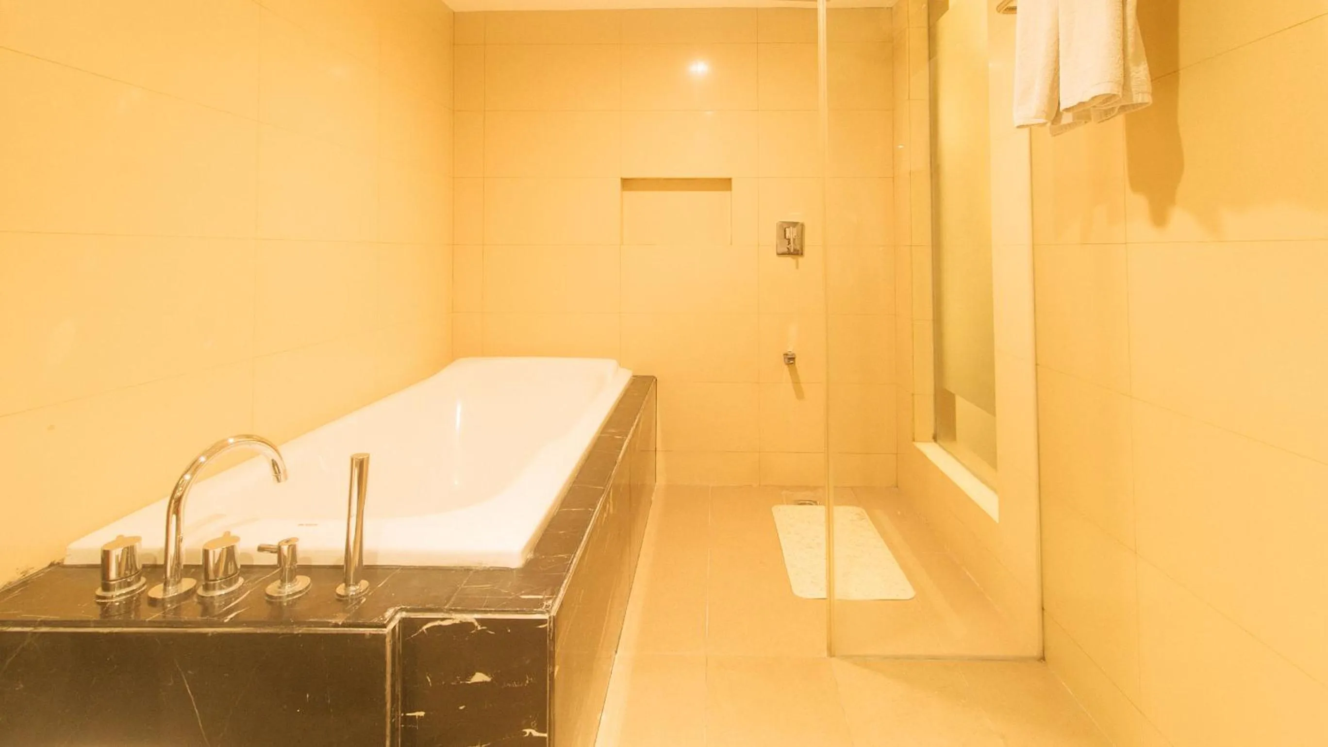 Bathroom in Torre Venezia Suites