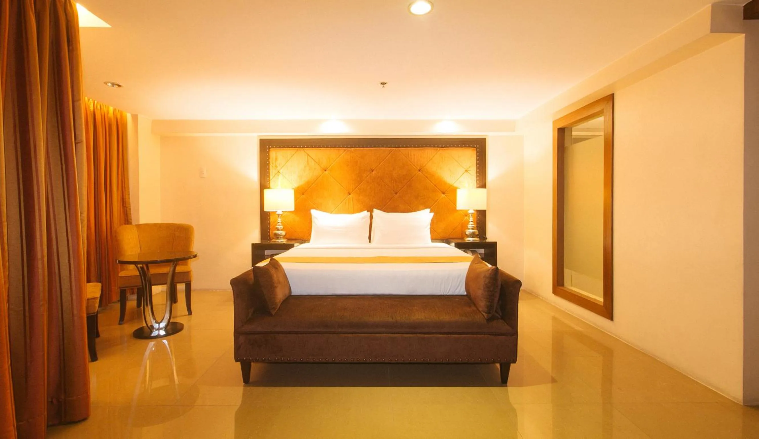 Bed in Torre Venezia Suites