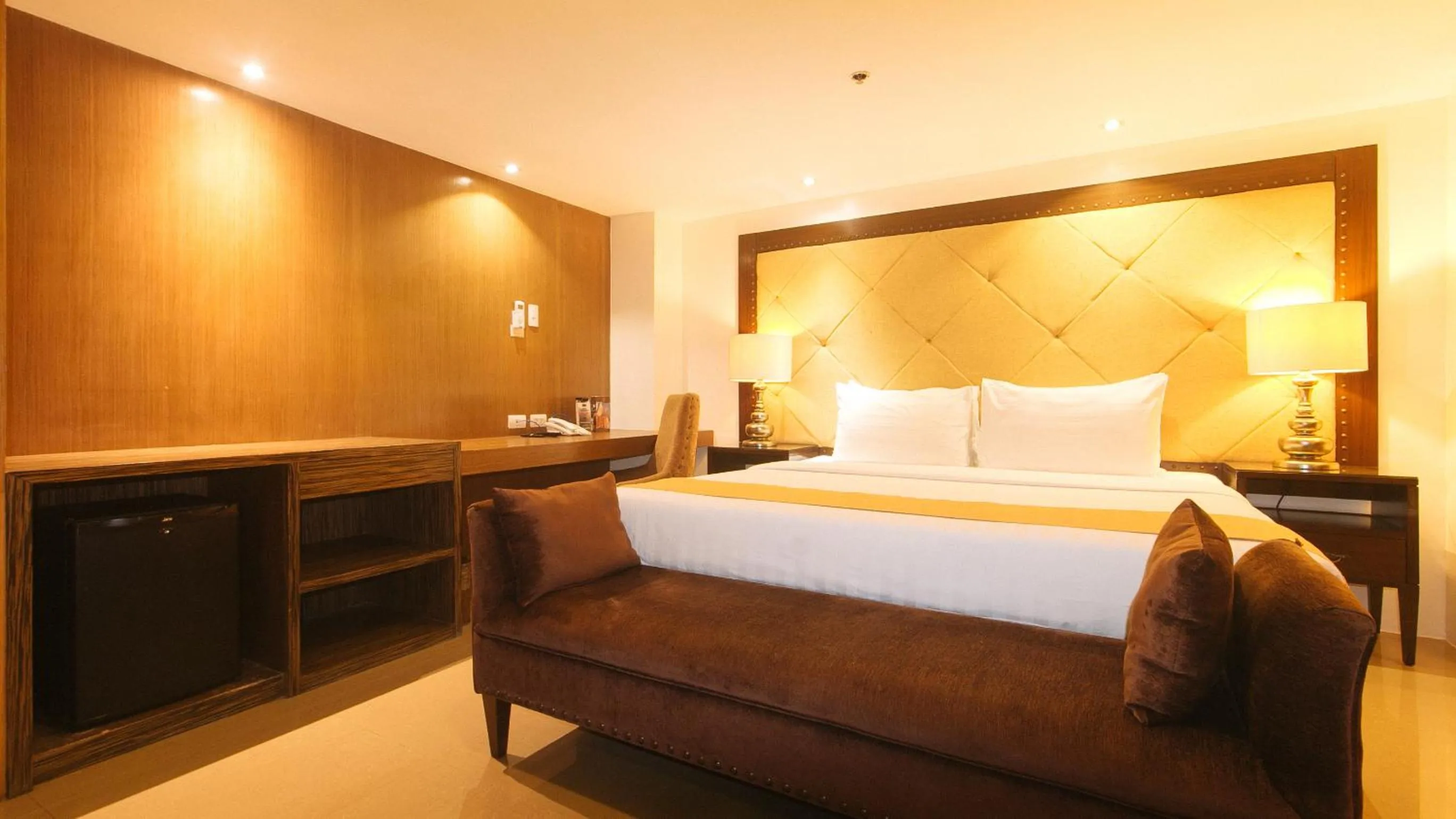 Bed in Torre Venezia Suites