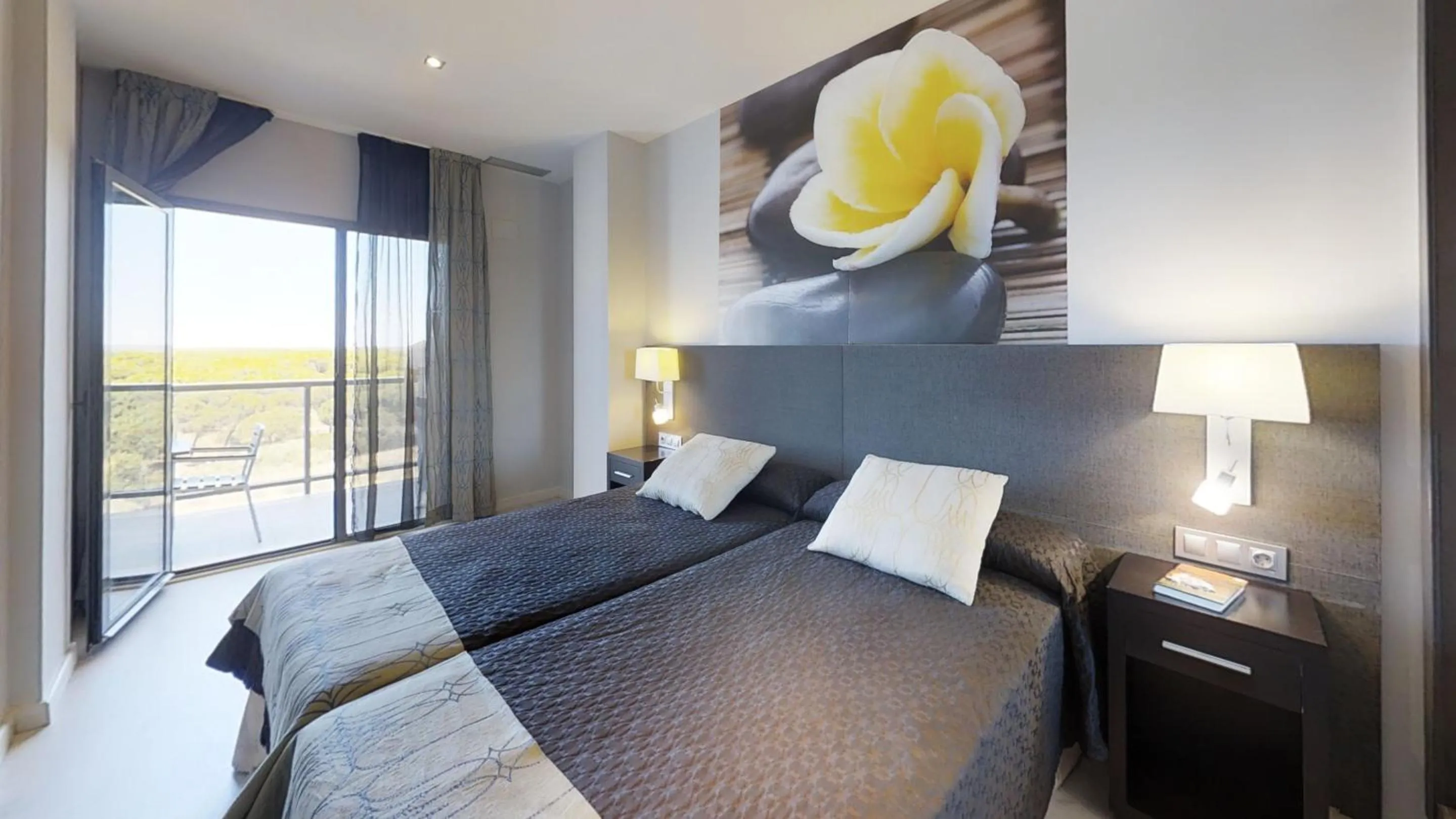 Bed in Leo Deluxe Punta Umbría