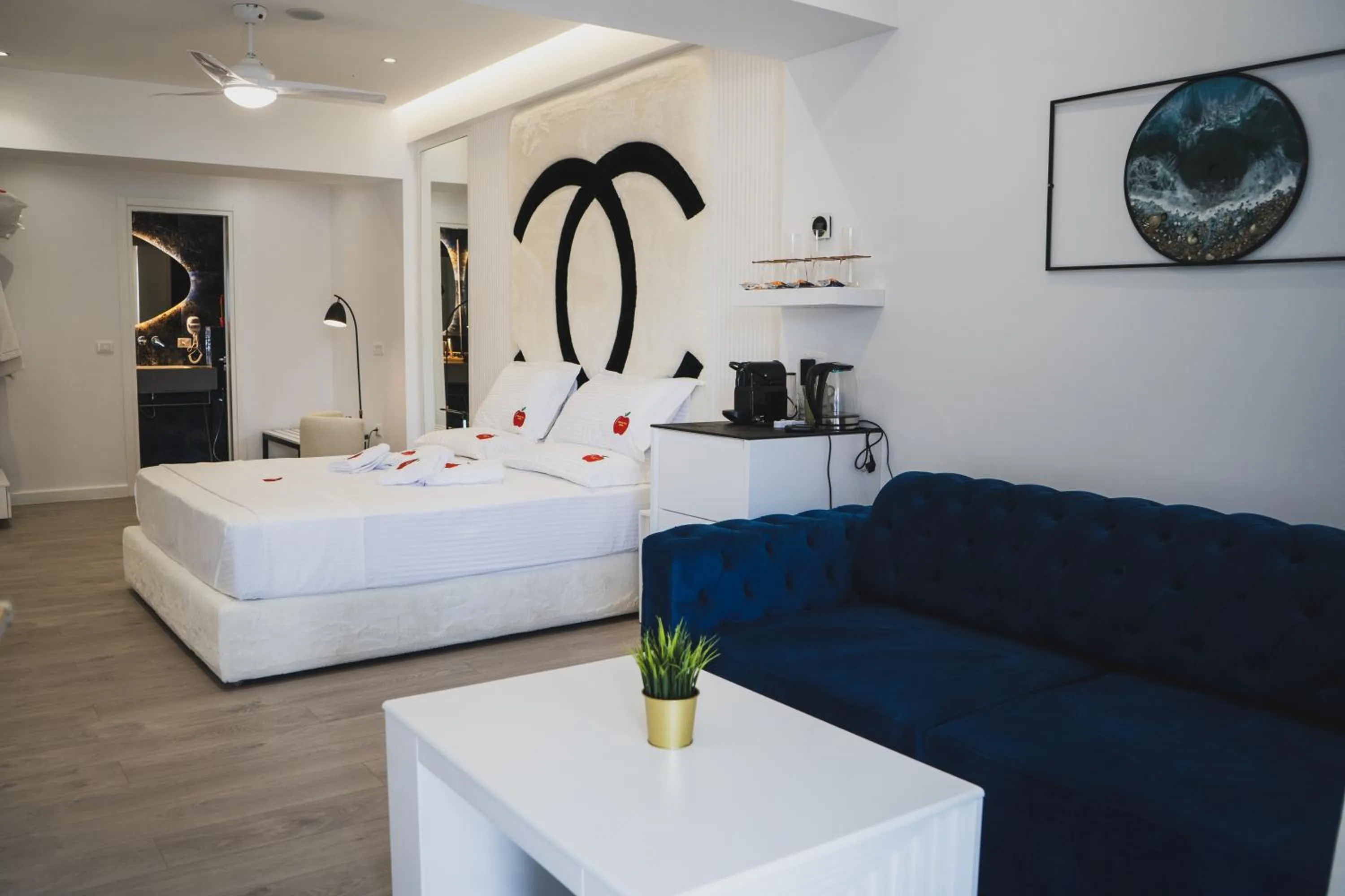 Shower, Bed in Adam & Eve Suites