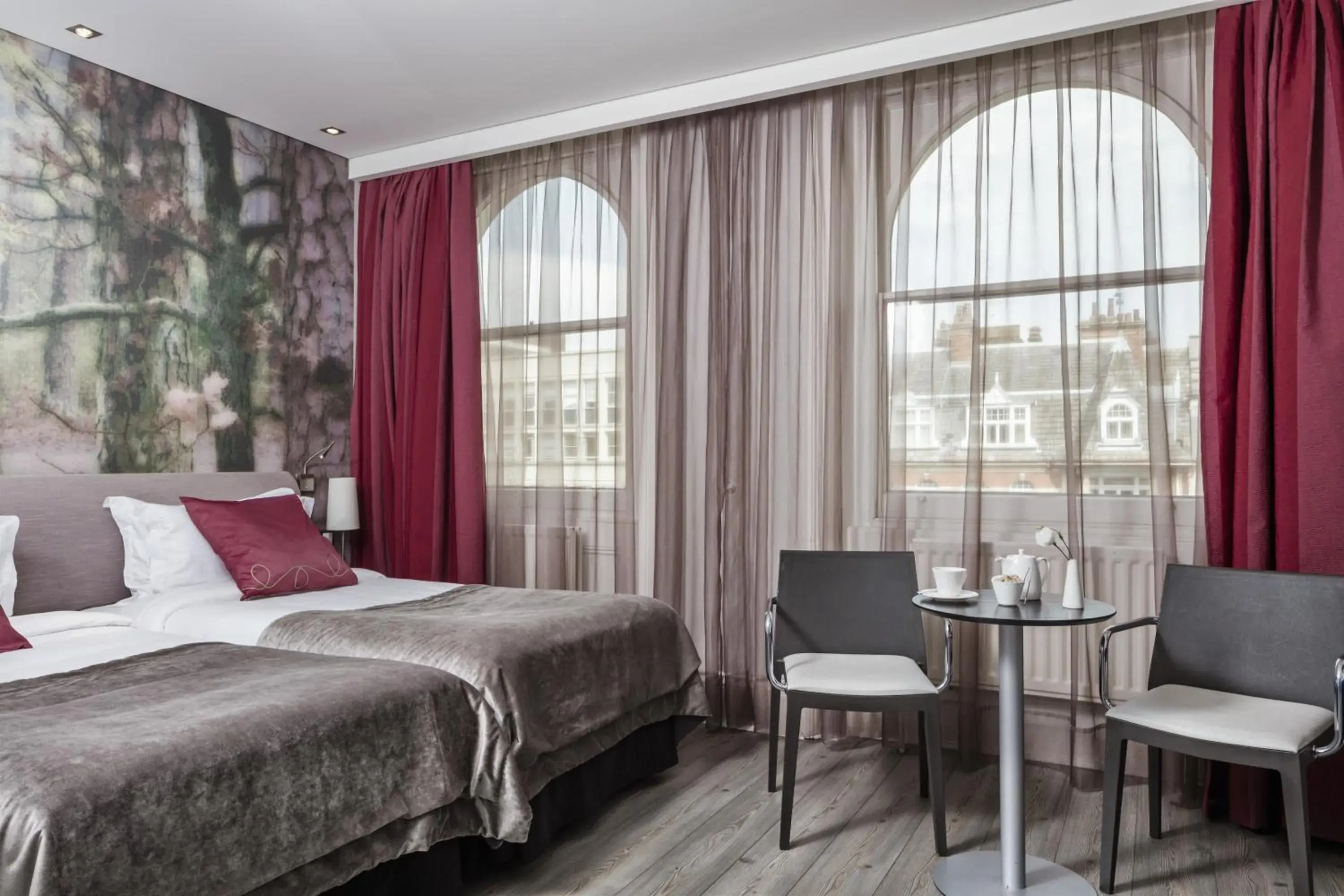 Standard Triple Room in The Queens Gate Hotel Standard Triple Room in The Queens Gate Hotel