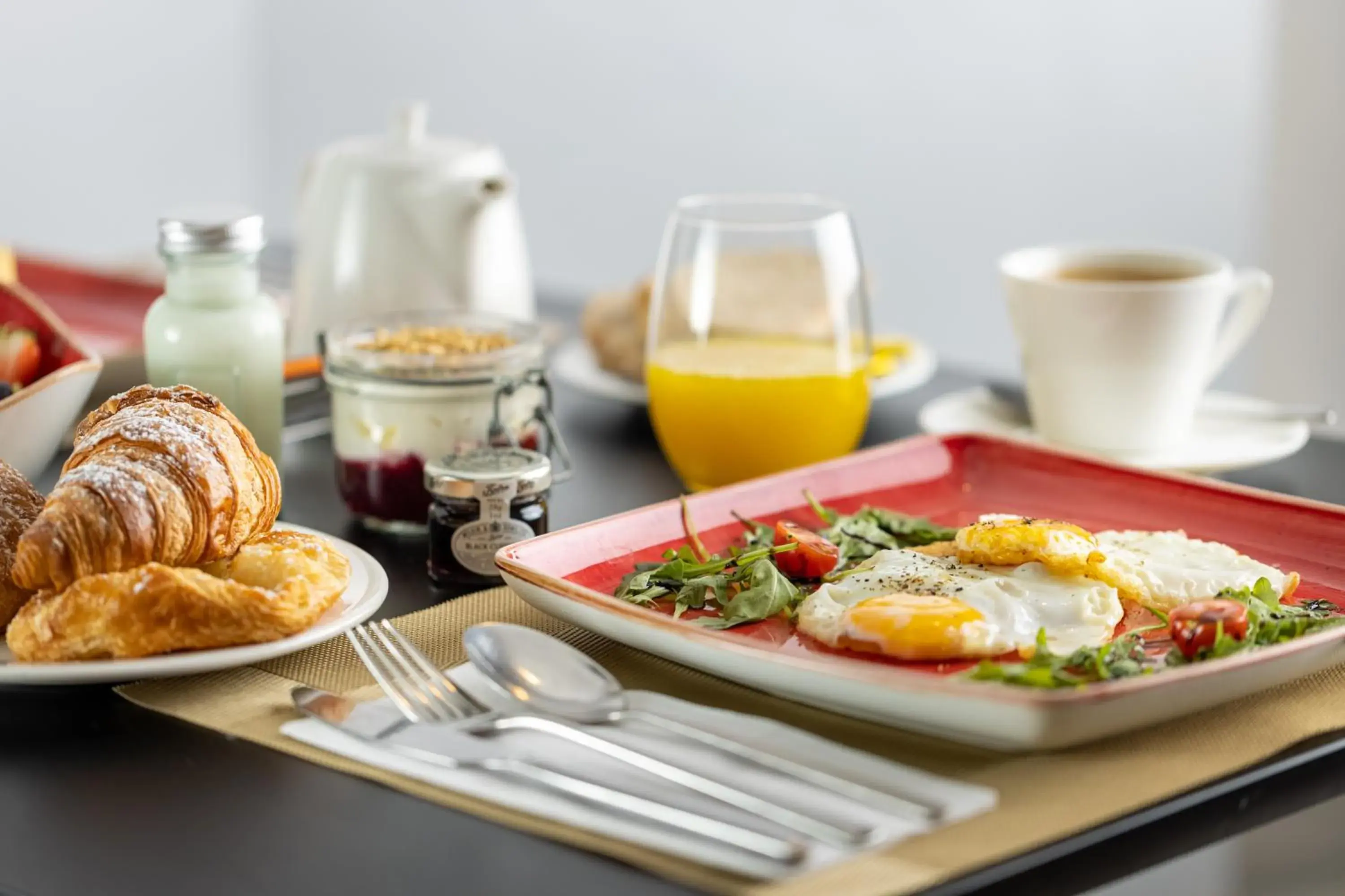 Breakfast in The Queens Gate Hotel Breakfast in The Queens Gate Hotel