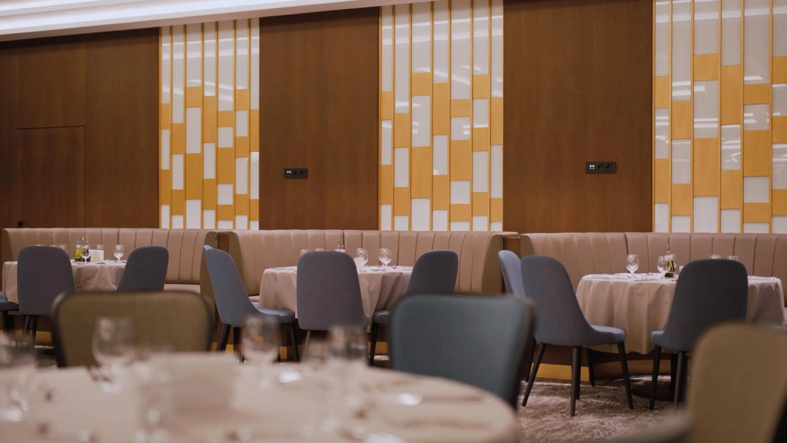 Restaurant/places to eat in Hotel Cherno More