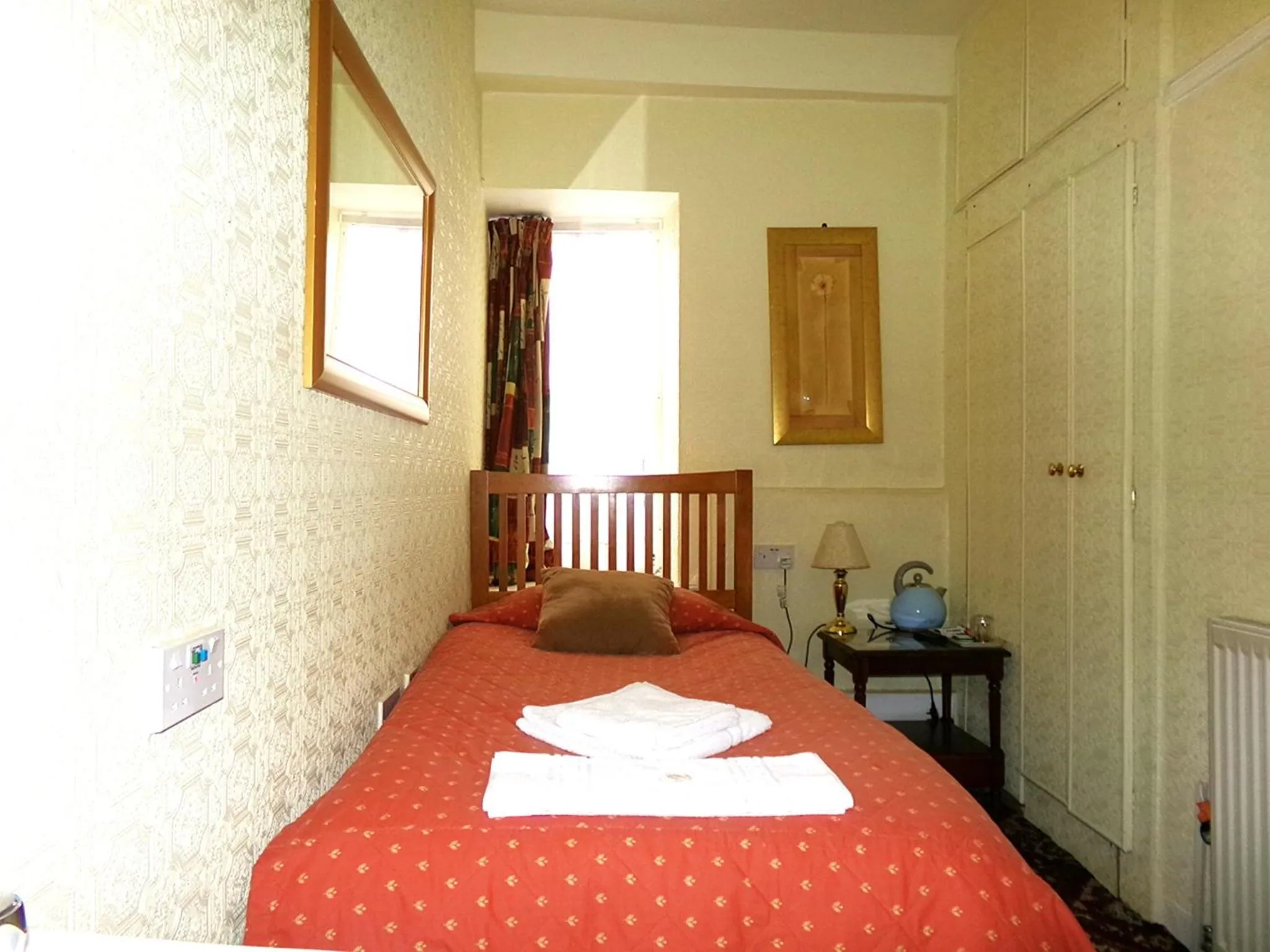 Bed in Averon Guest House