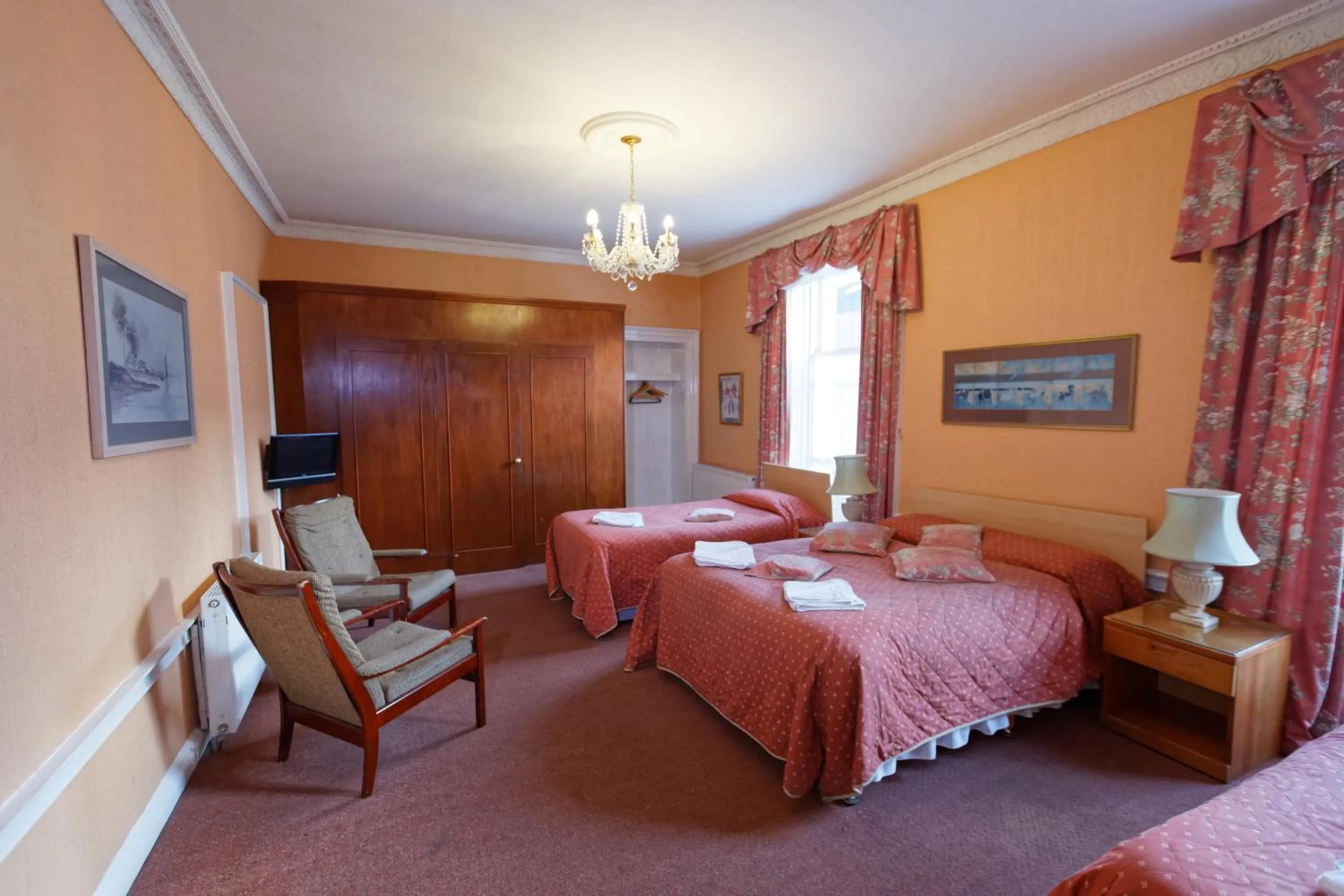 Bedroom, Bed in Averon Guest House