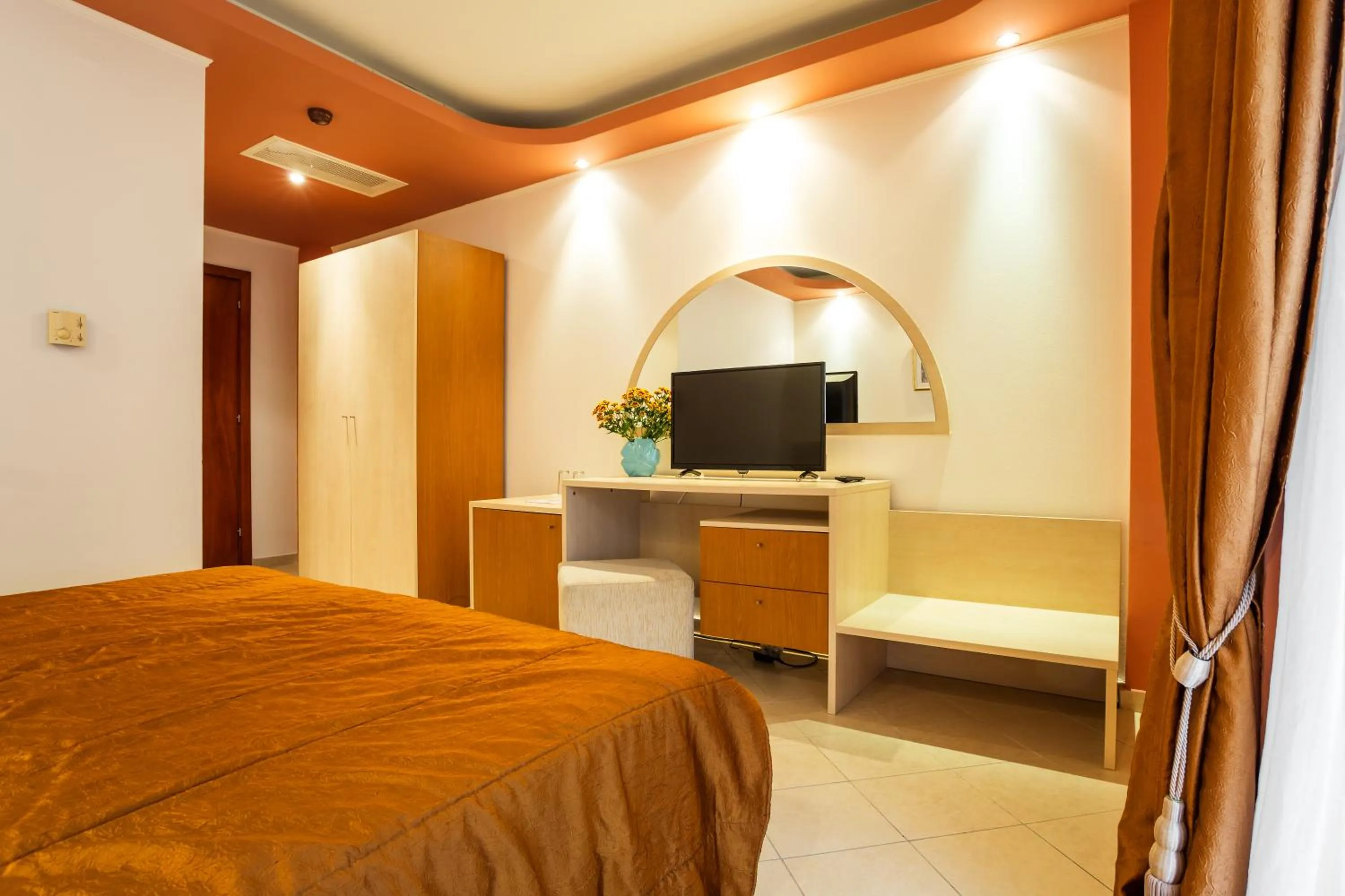 Spring, Bed in Family Hotel Gold Pearl