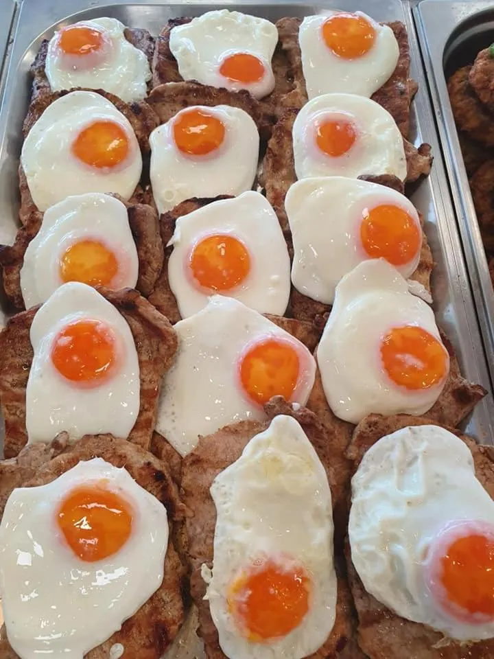 Lunch in Sunrise Hotel