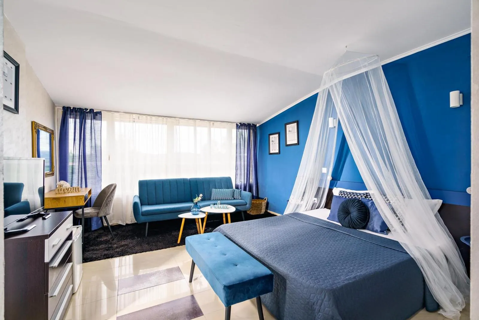 Bed in Sunrise Hotel