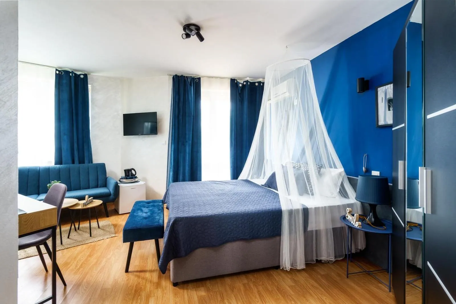 Bed in Sunrise Hotel