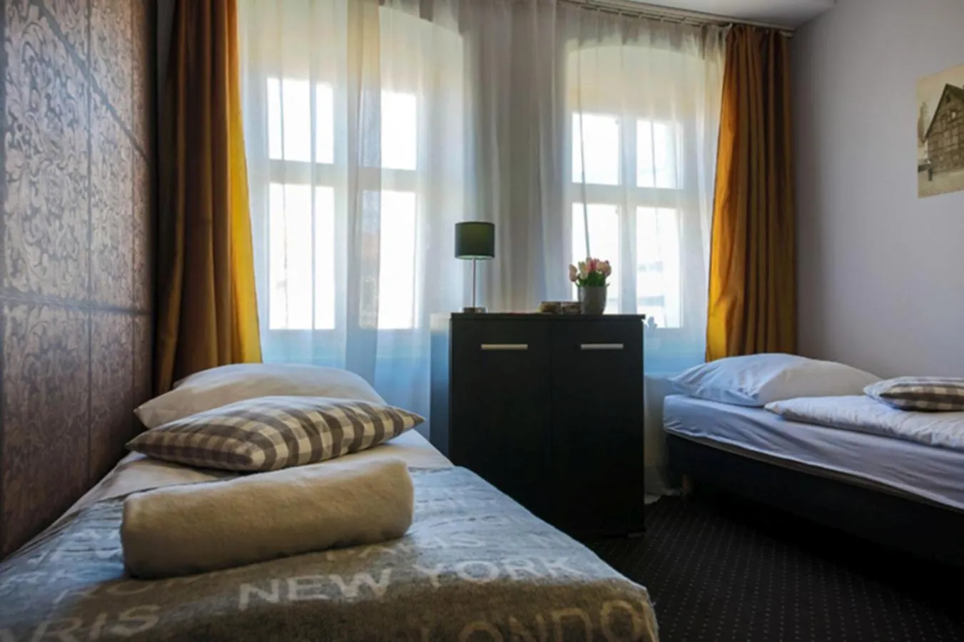 Photo of the whole room, Bed in Boogie Deluxe Old Town