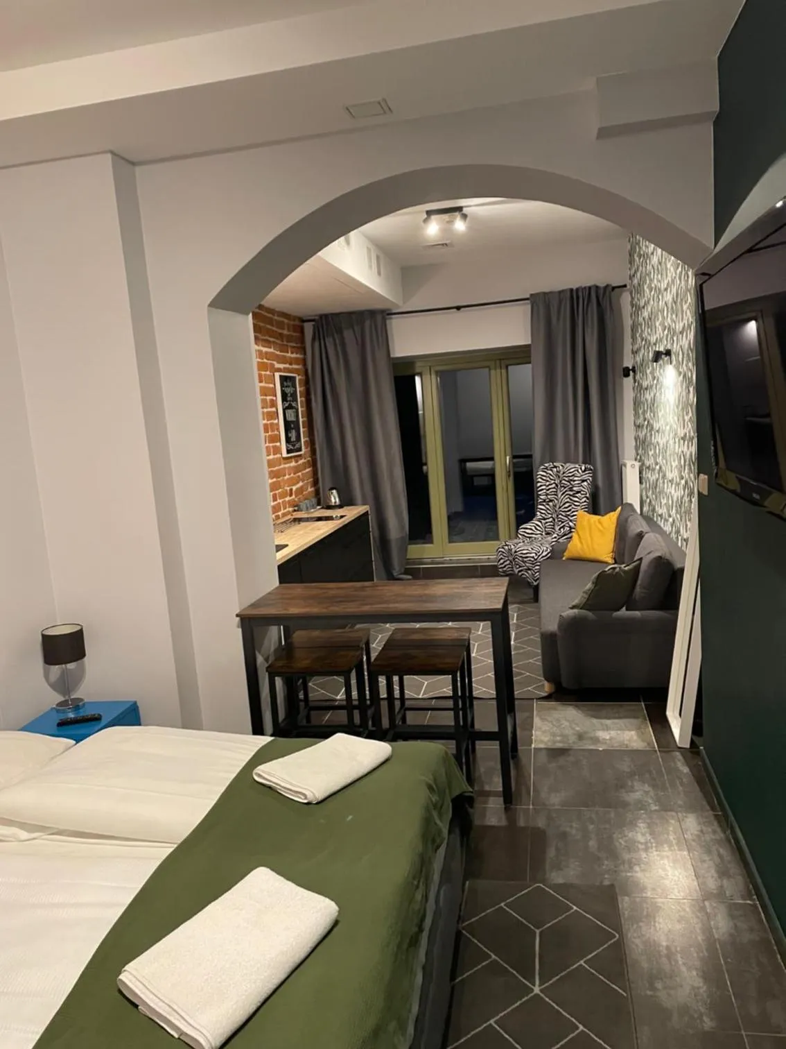 Bedroom, Bed in Boogie Deluxe Old Town