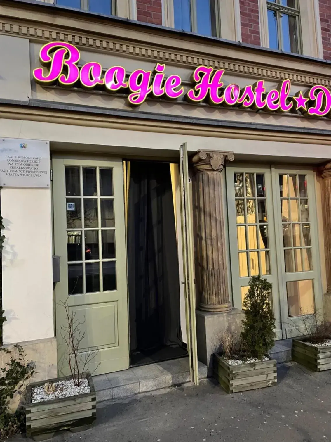 Property building in Boogie Deluxe Old Town Property building in Boogie Deluxe Old Town