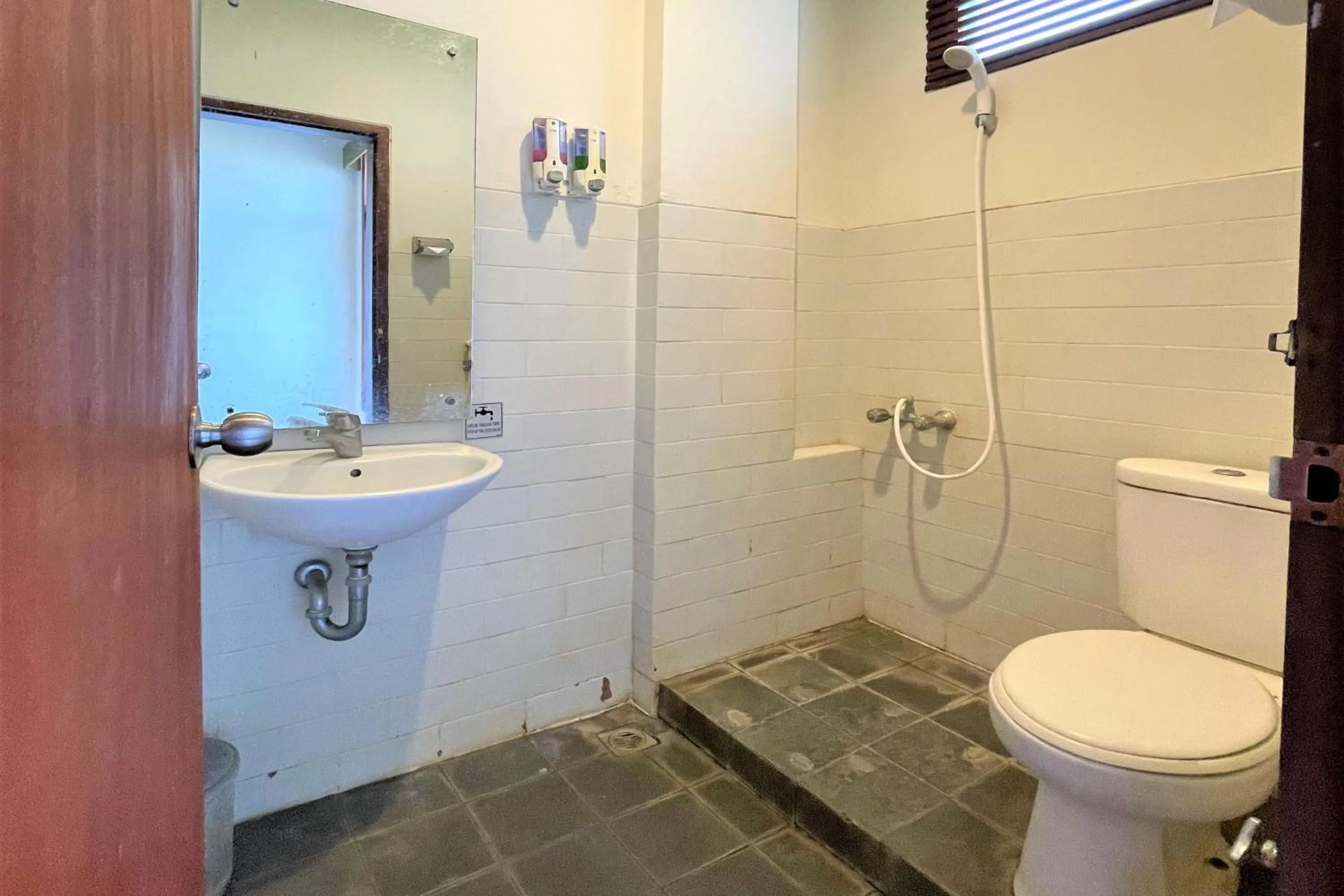 Bathroom in The Yani Hotel Bali