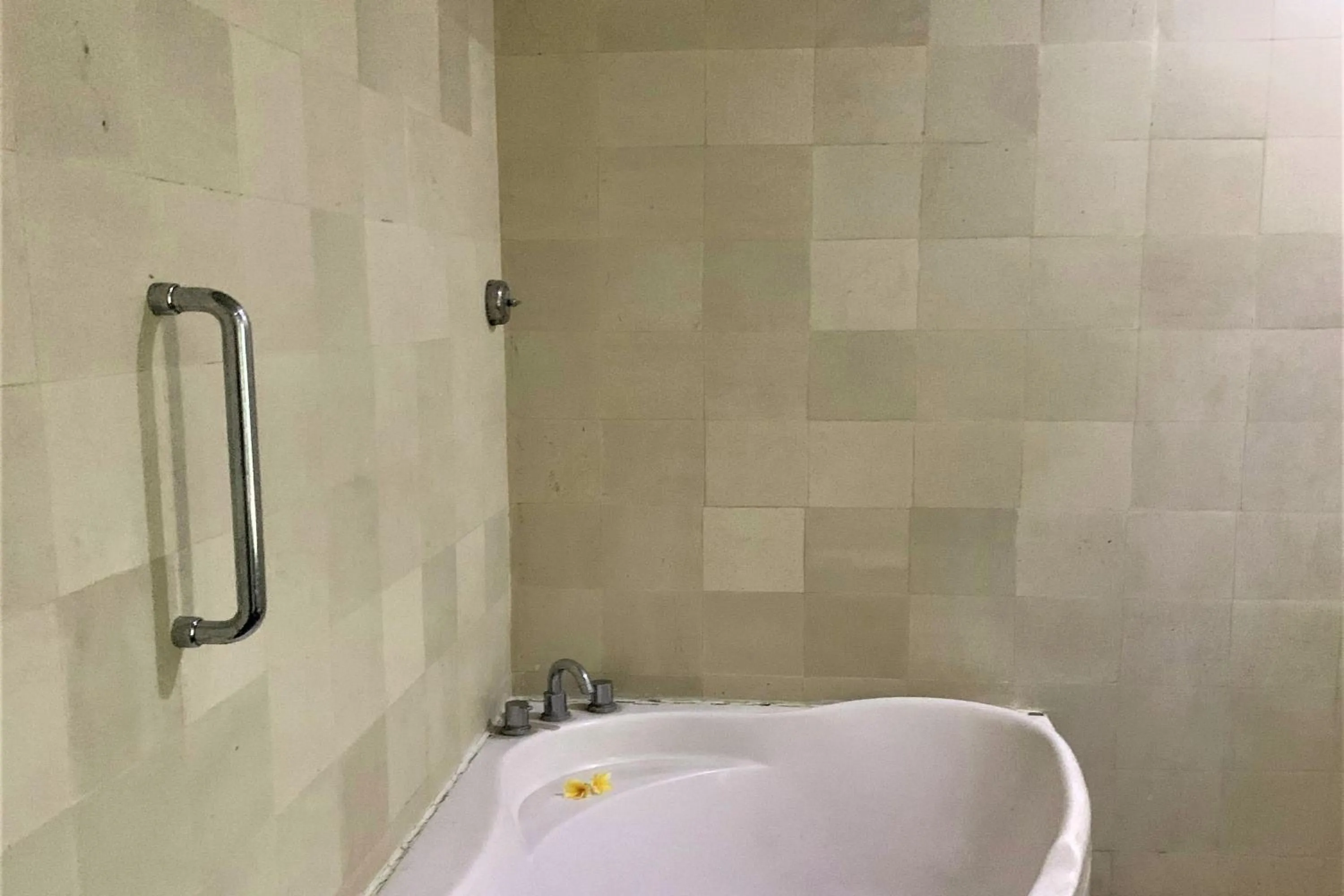 Bathroom in The Yani Hotel Bali