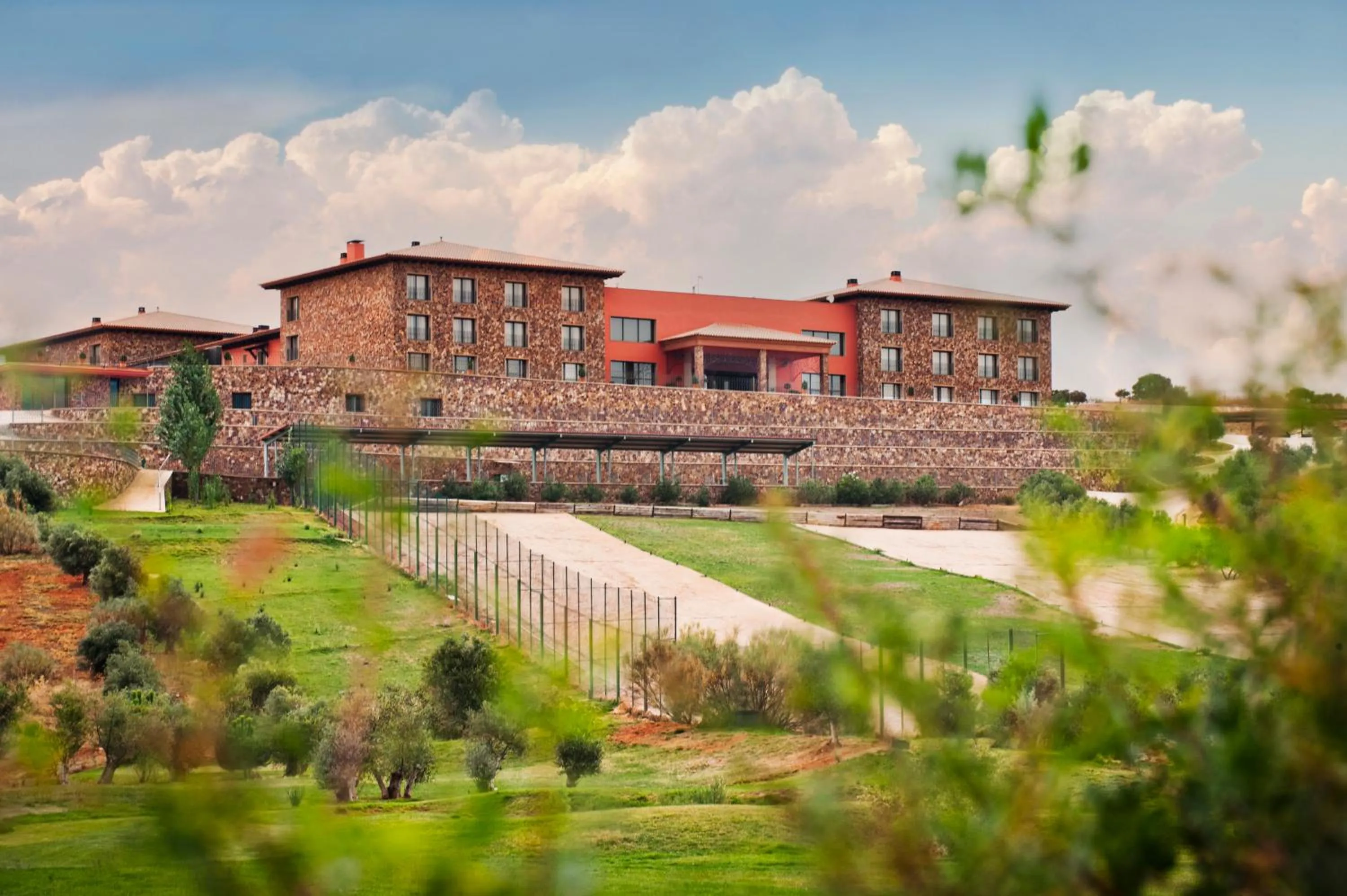 Facade/entrance in Hotel La Caminera Club de Campo