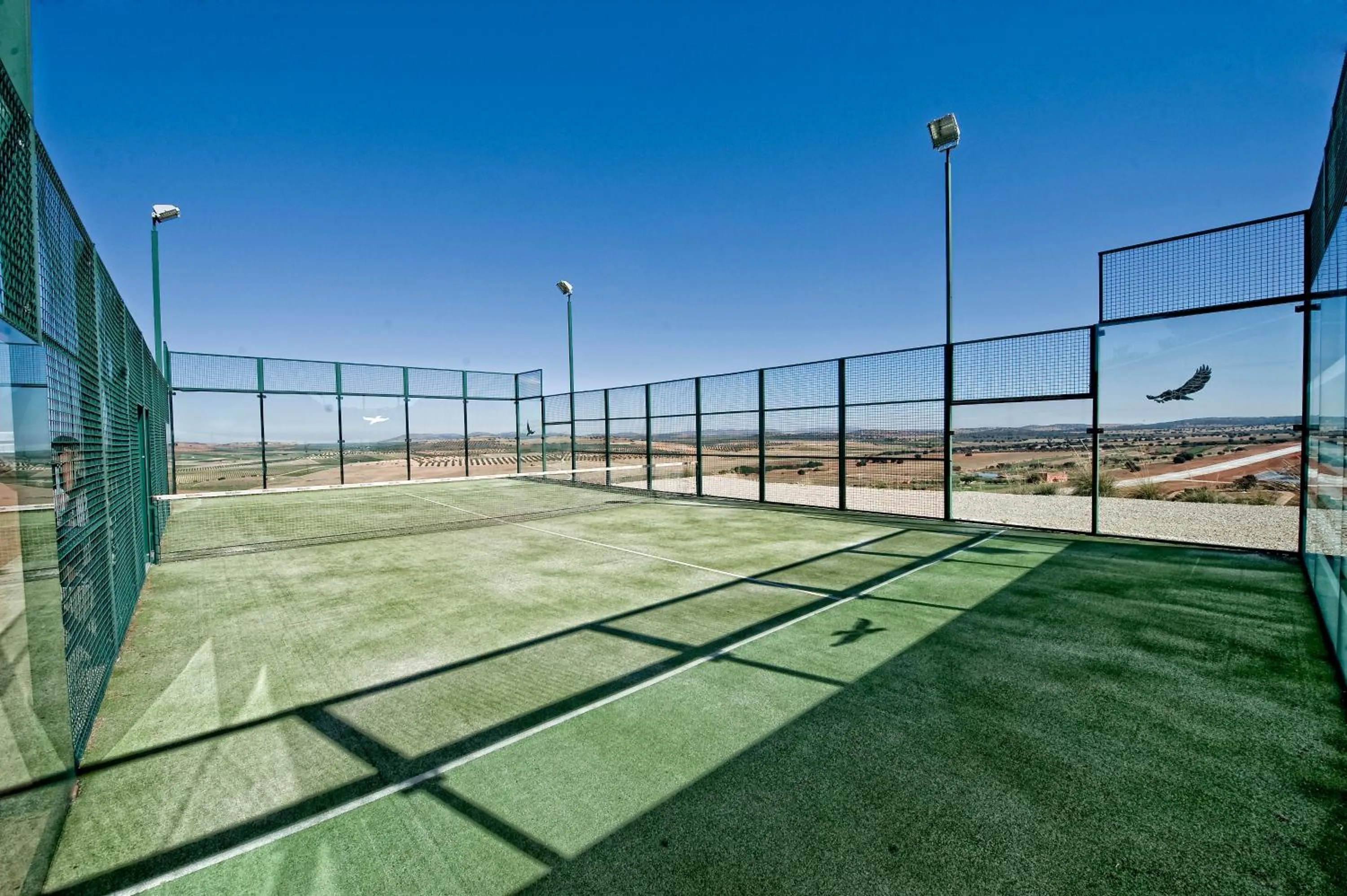Tennis court in Hotel La Caminera Club de Campo