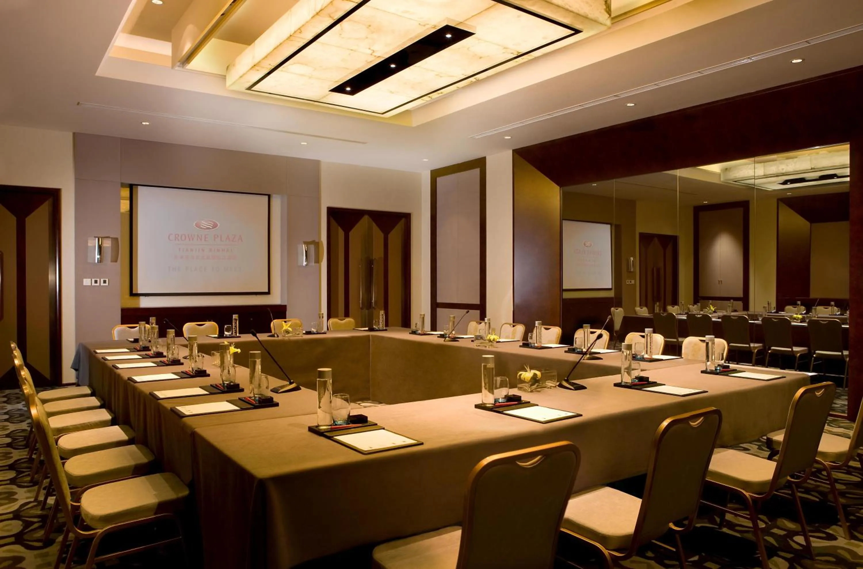 Meeting/conference room in Crowne Plaza Tianjin Binhai by IHG