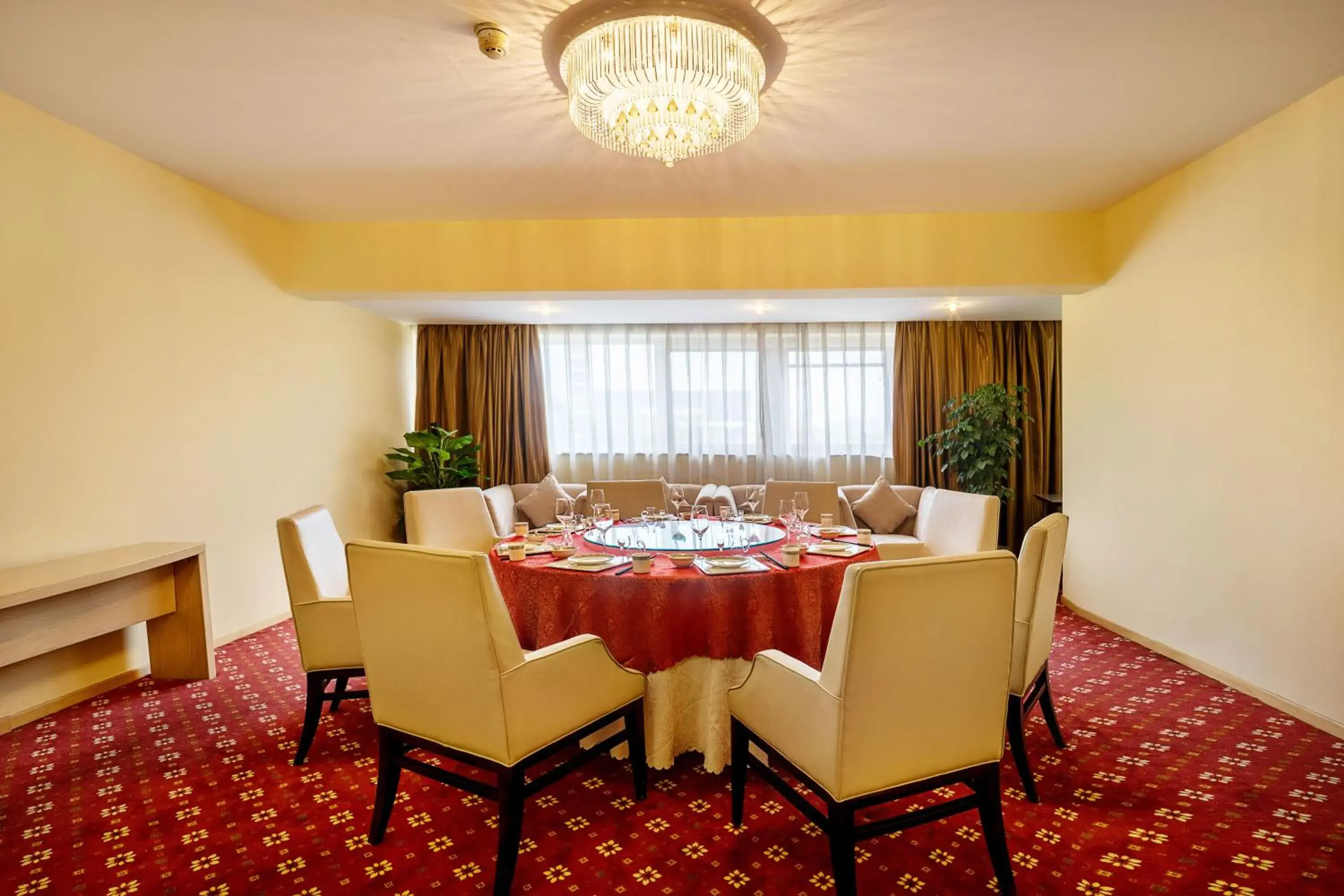 Restaurant/places to eat in Holiday Inn Express Tianjin Airport by IHG Restaurant/places to eat in Holiday Inn Express Tianjin Airport by IHG