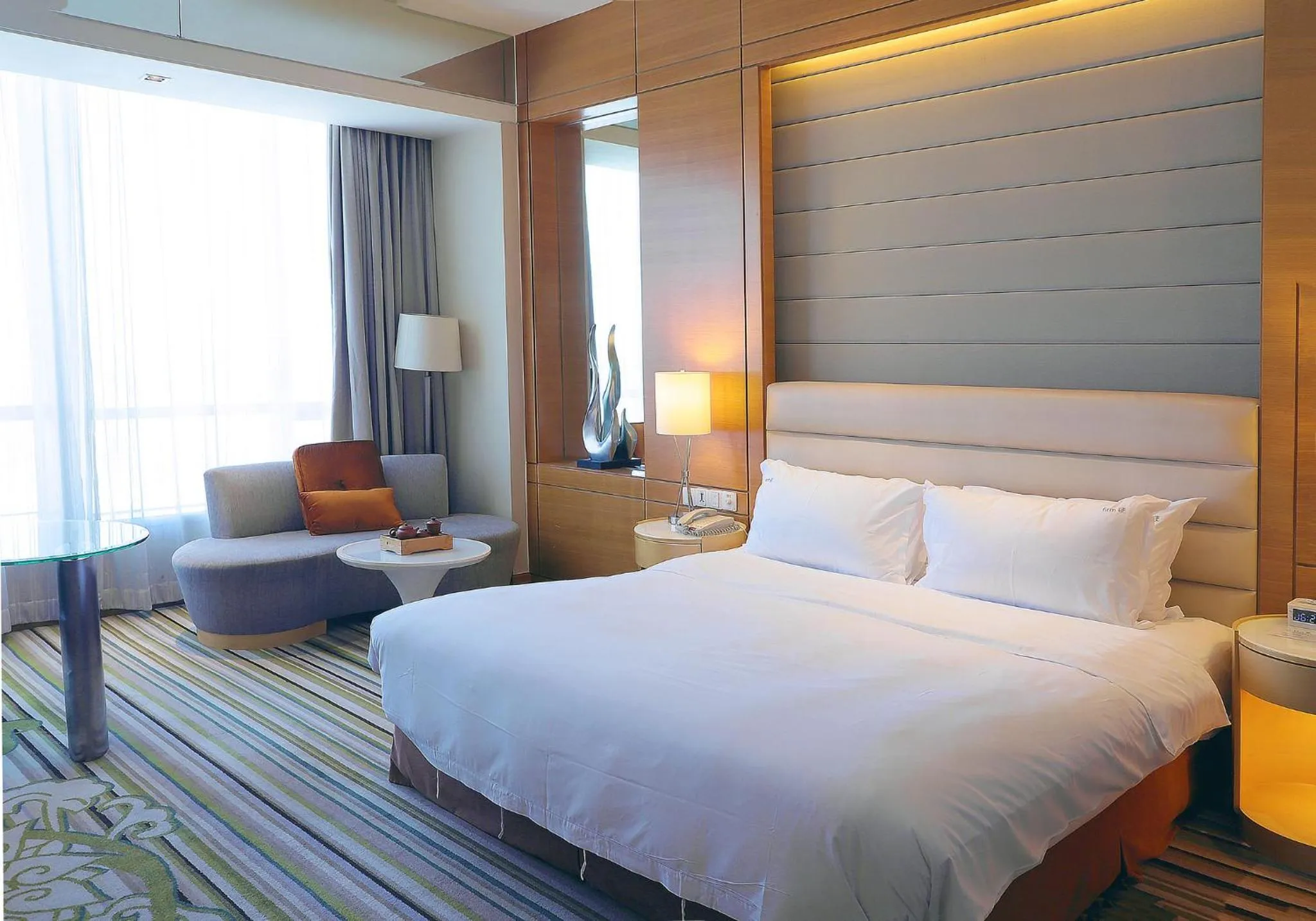 Photo of the whole room, Bed in Holiday Inn Tianjin Riverside by IHG