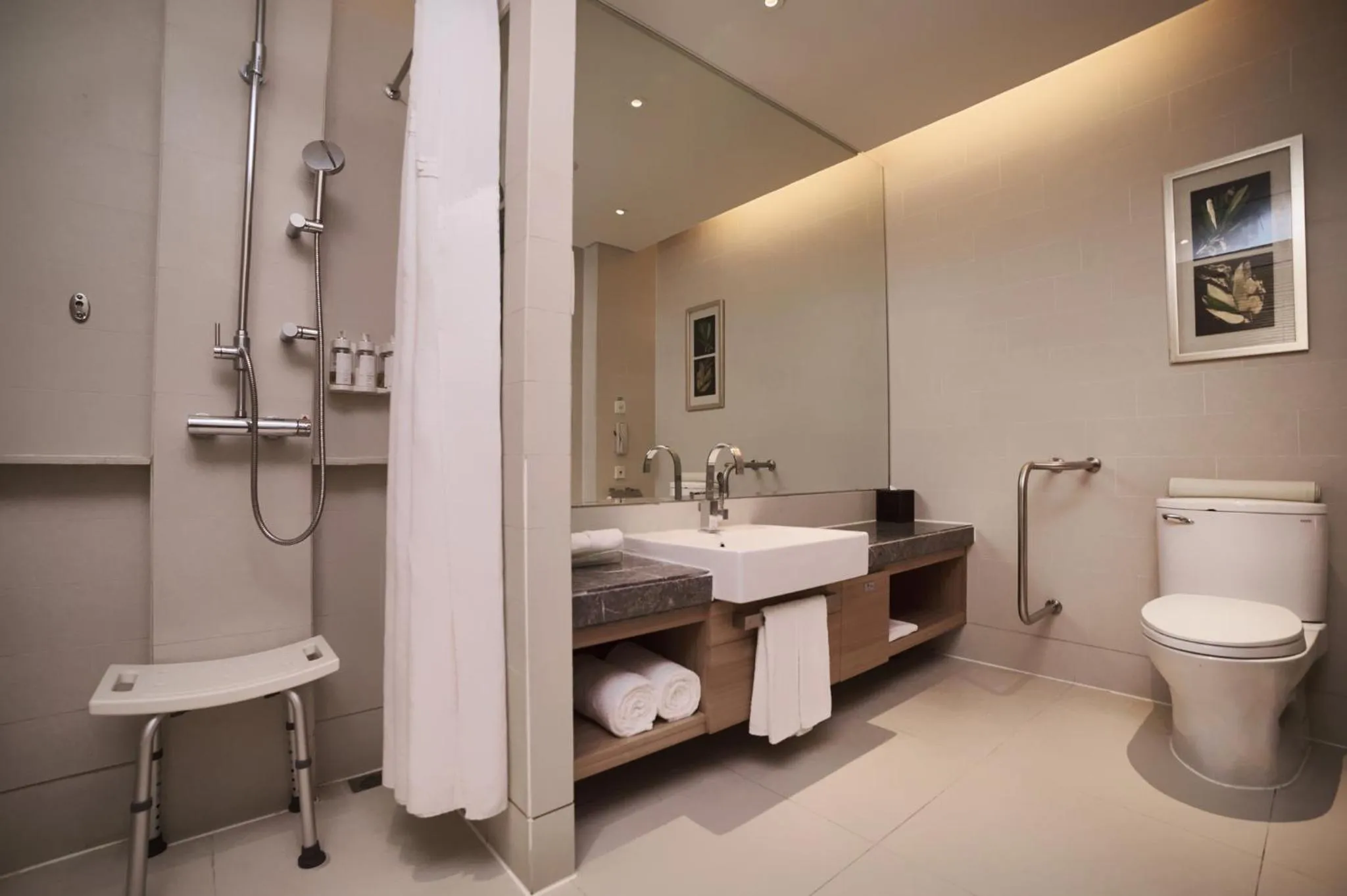 Bathroom in Holiday Inn Tianjin Riverside by IHG