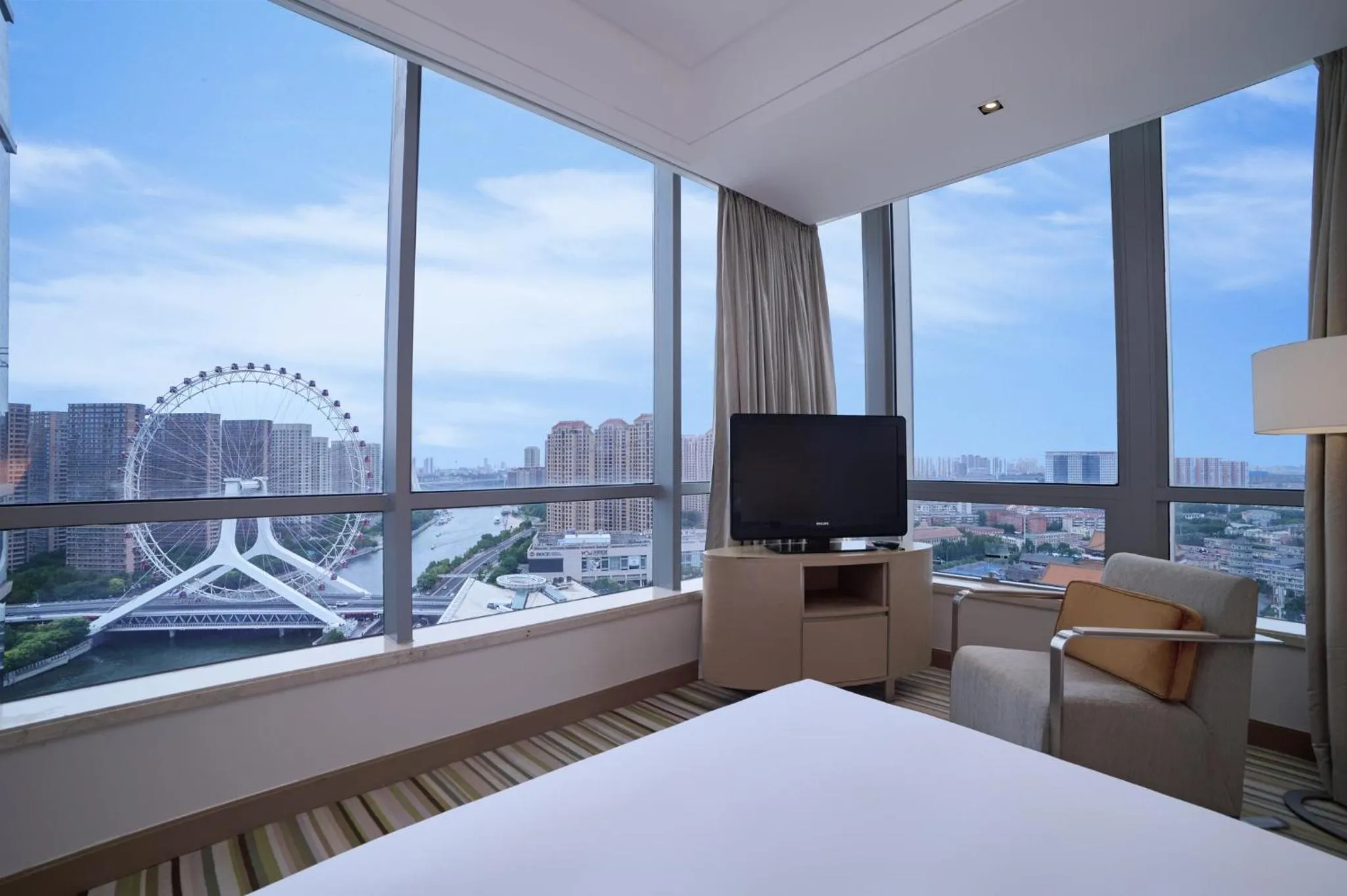 One-Bedroom Suite with View in Holiday Inn Tianjin Riverside by IHG