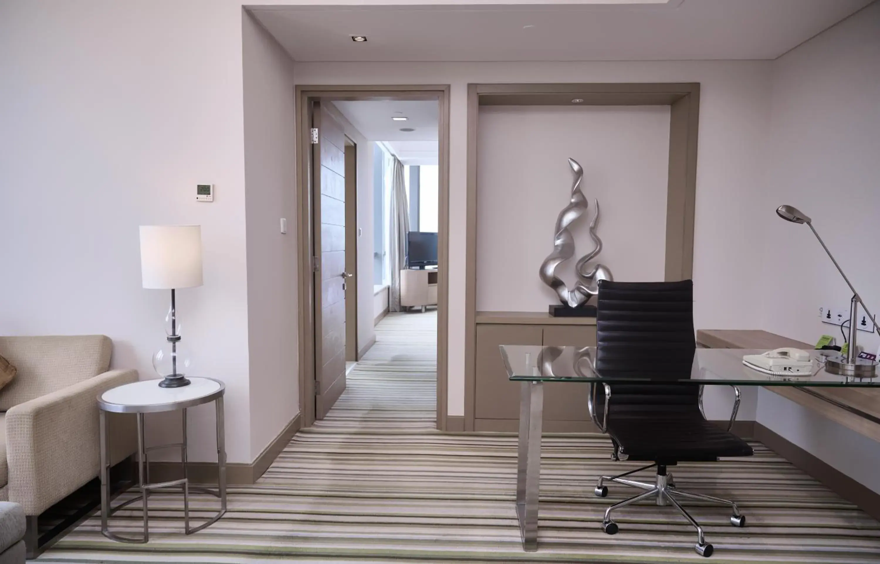 Living room in Holiday Inn Tianjin Riverside by IHG Living room in Holiday Inn Tianjin Riverside by IHG