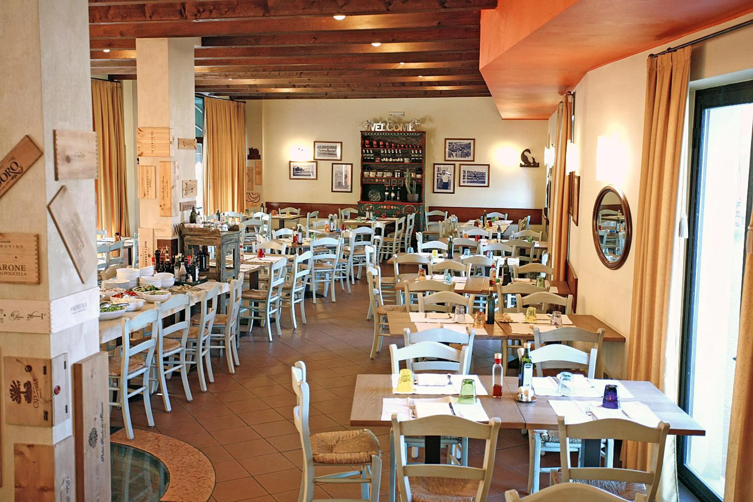 Restaurant/places to eat in Hotel Antichi Cortili