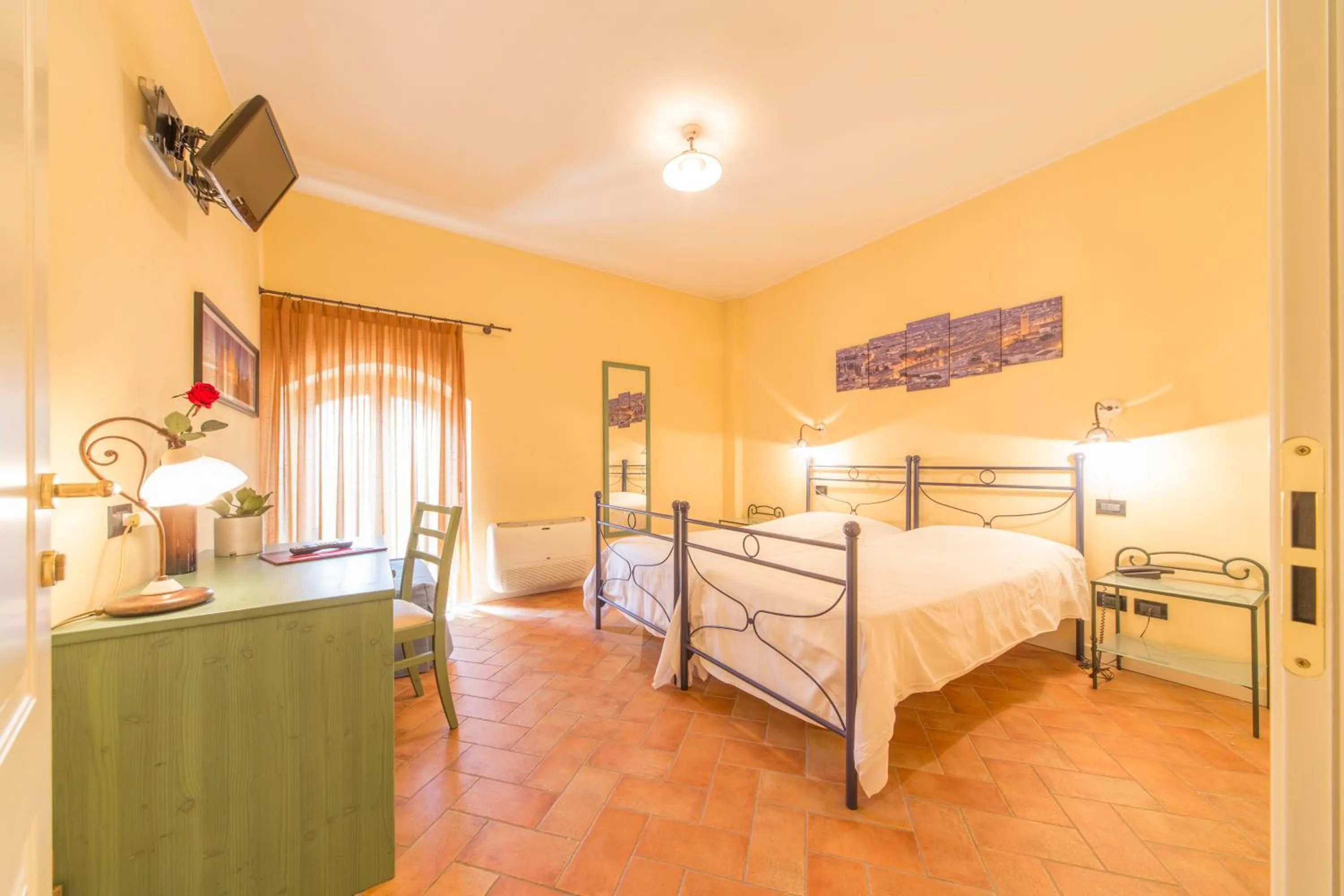 Bedroom, Bed in Hotel Antichi Cortili