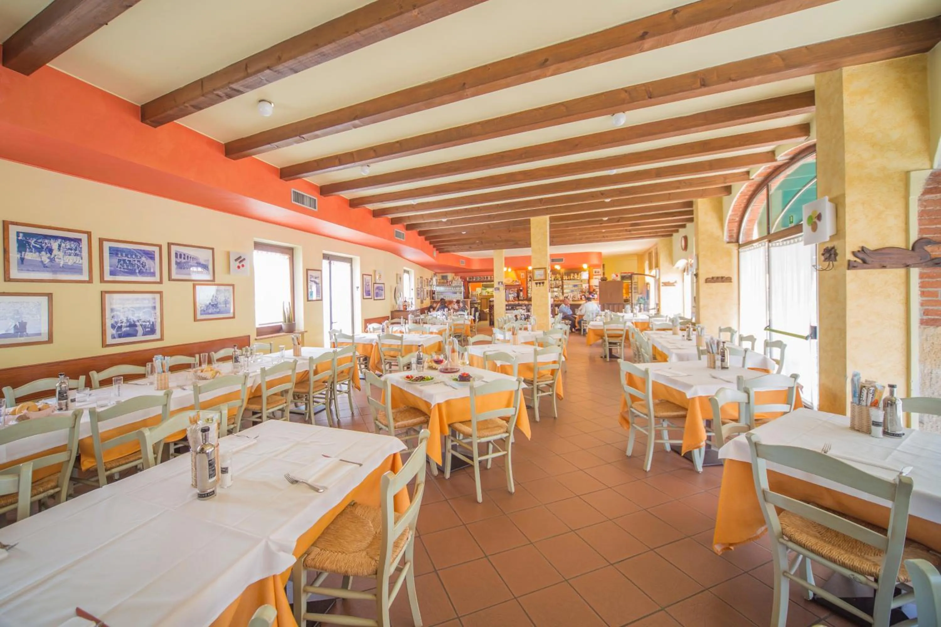 Restaurant/places to eat in Hotel Antichi Cortili