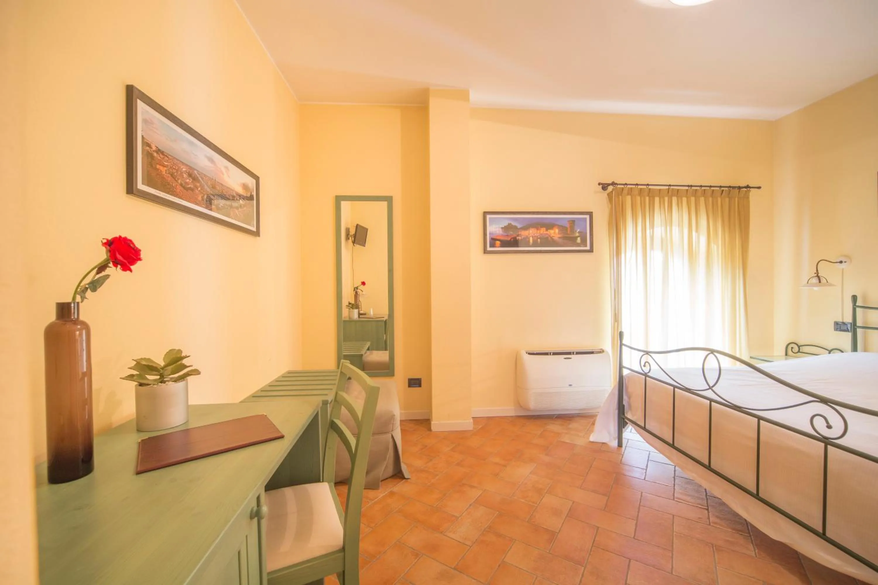 Bedroom, Bed in Hotel Antichi Cortili