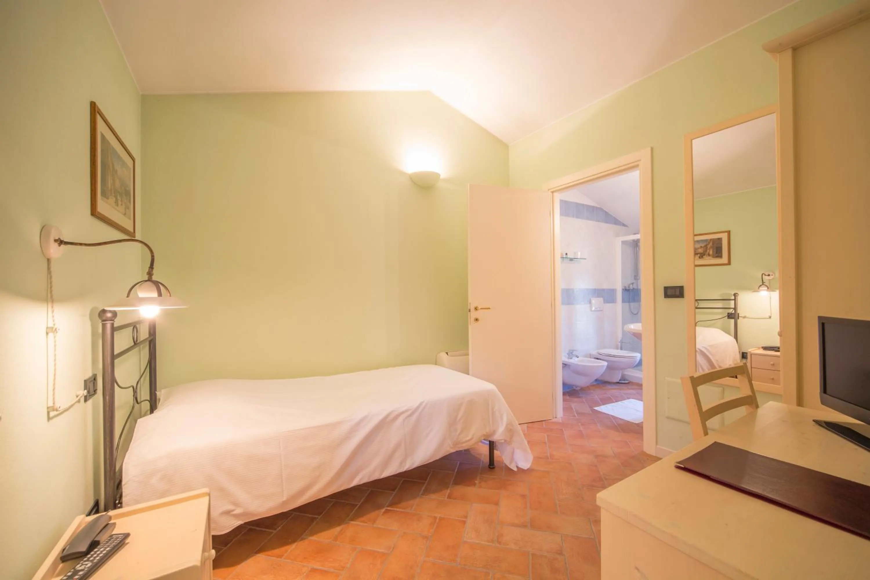 Bedroom, Bed in Hotel Antichi Cortili