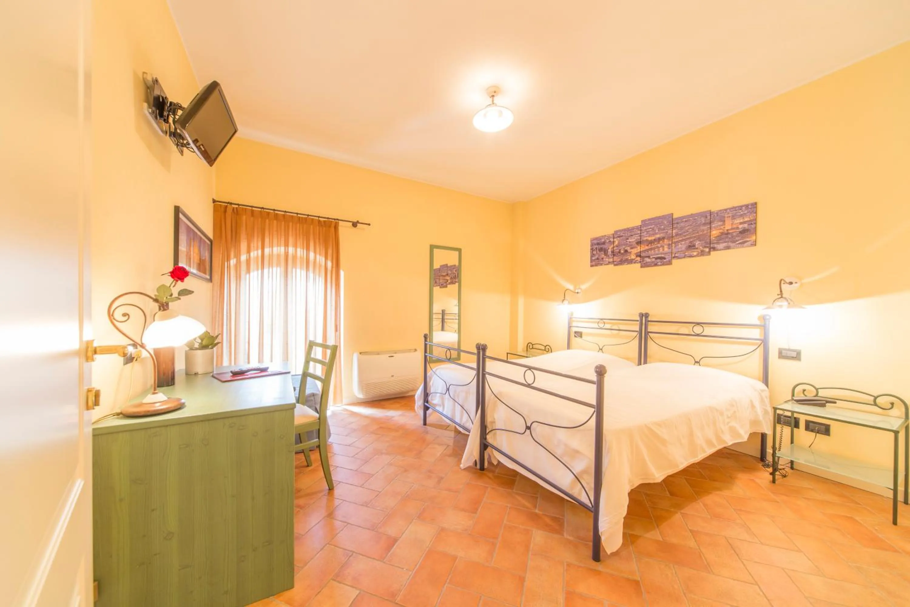 Bedroom, Bed in Hotel Antichi Cortili