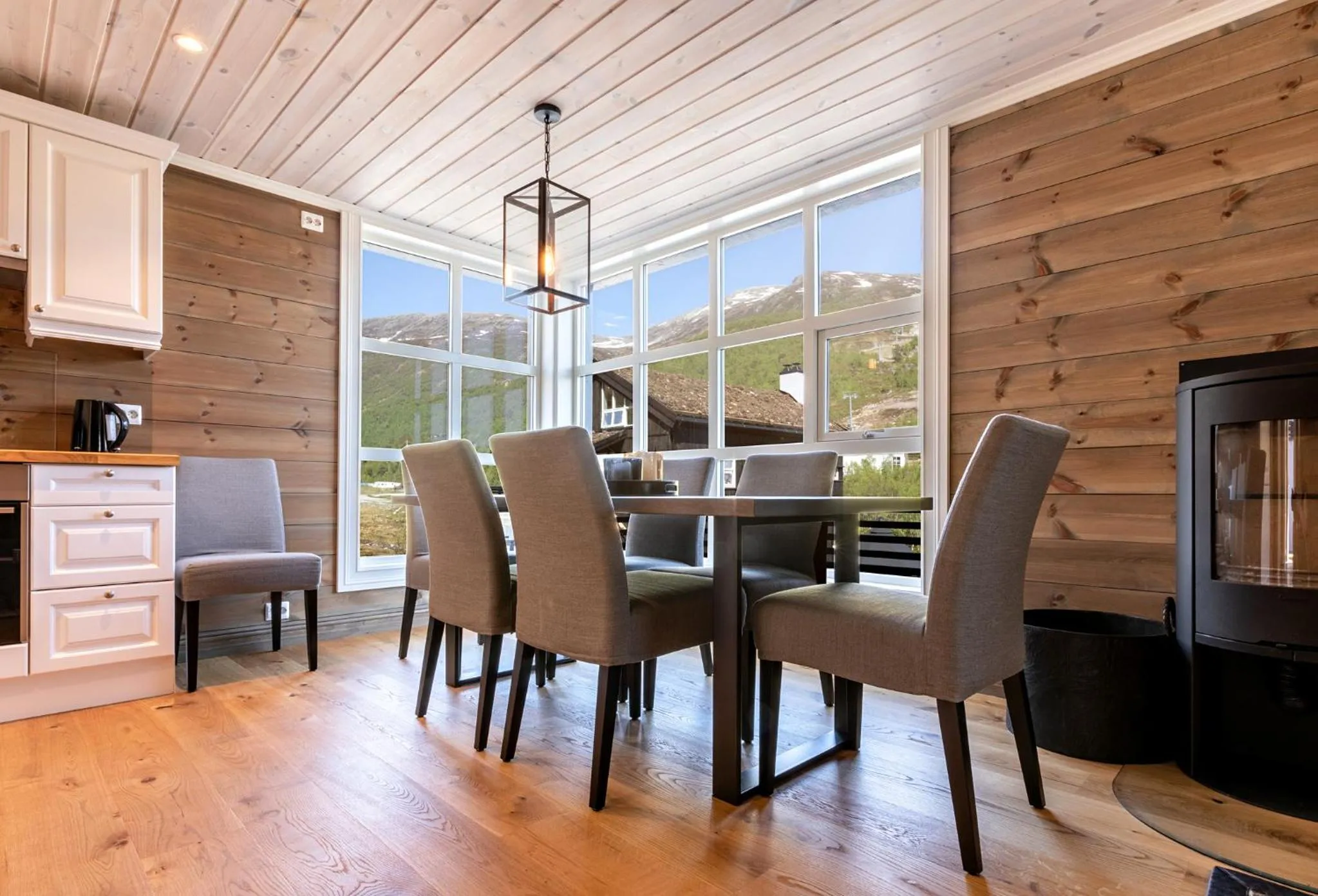 Three-Bedroom Apartment in Stranda Fjellgrend