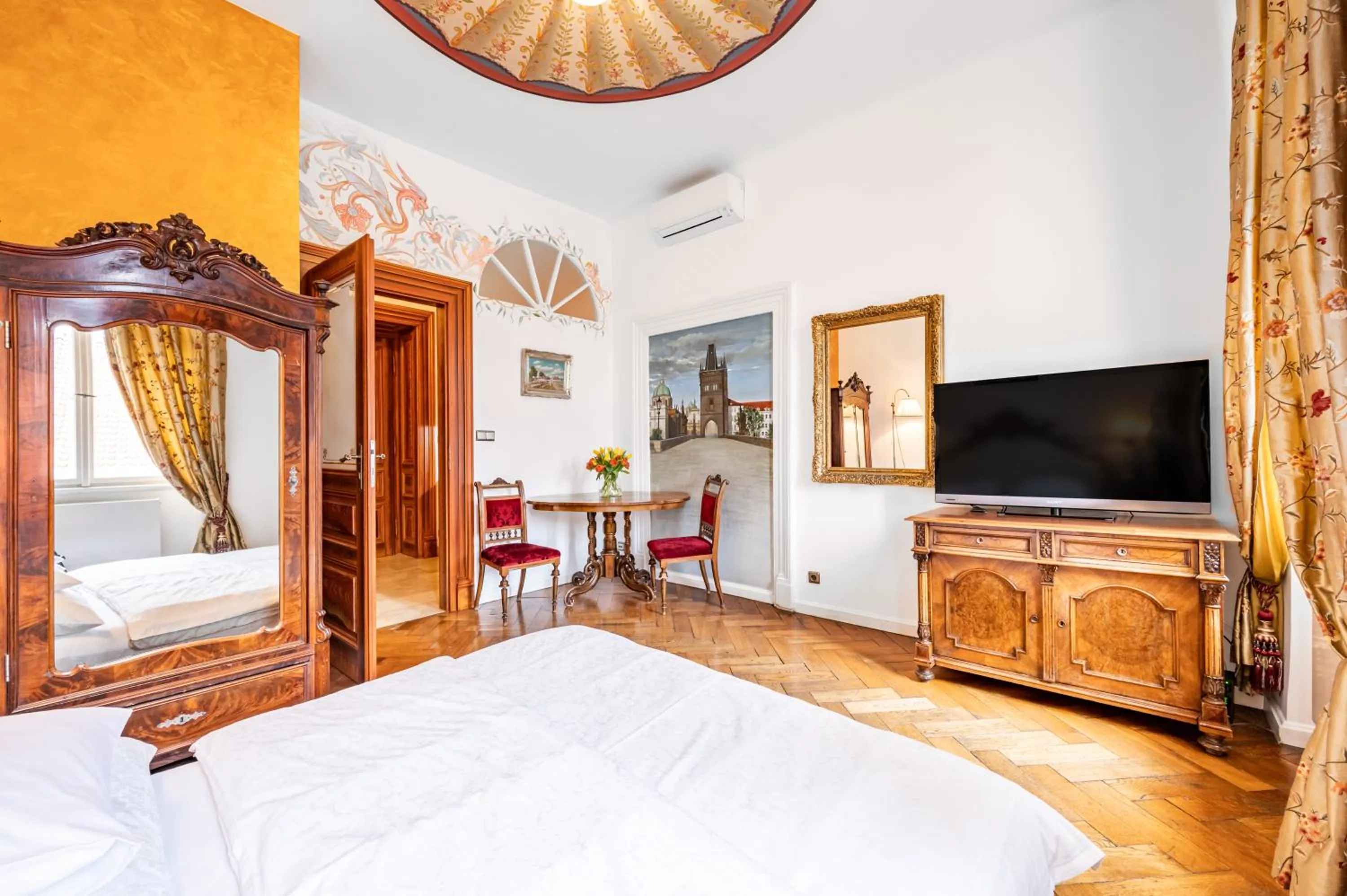 Bed in Malostranská Residence