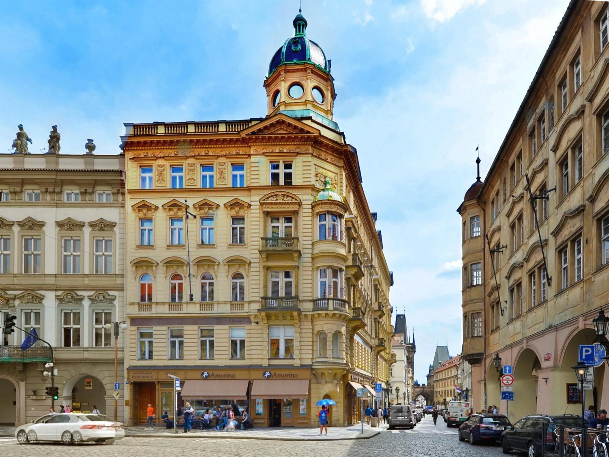 Property building in Malostranská Residence