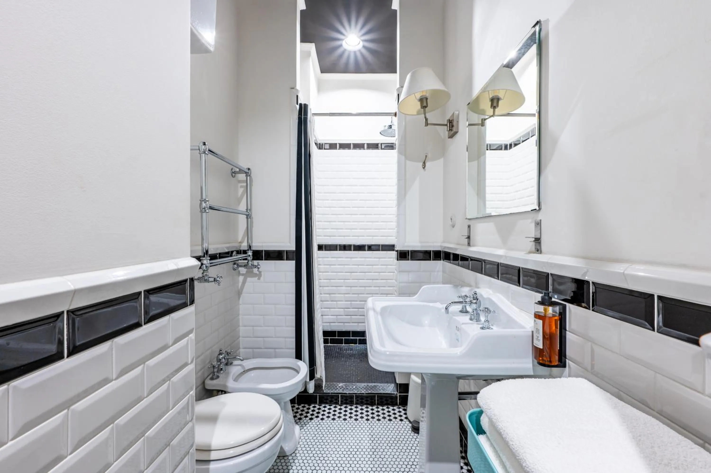 Shower in Malostranská Residence