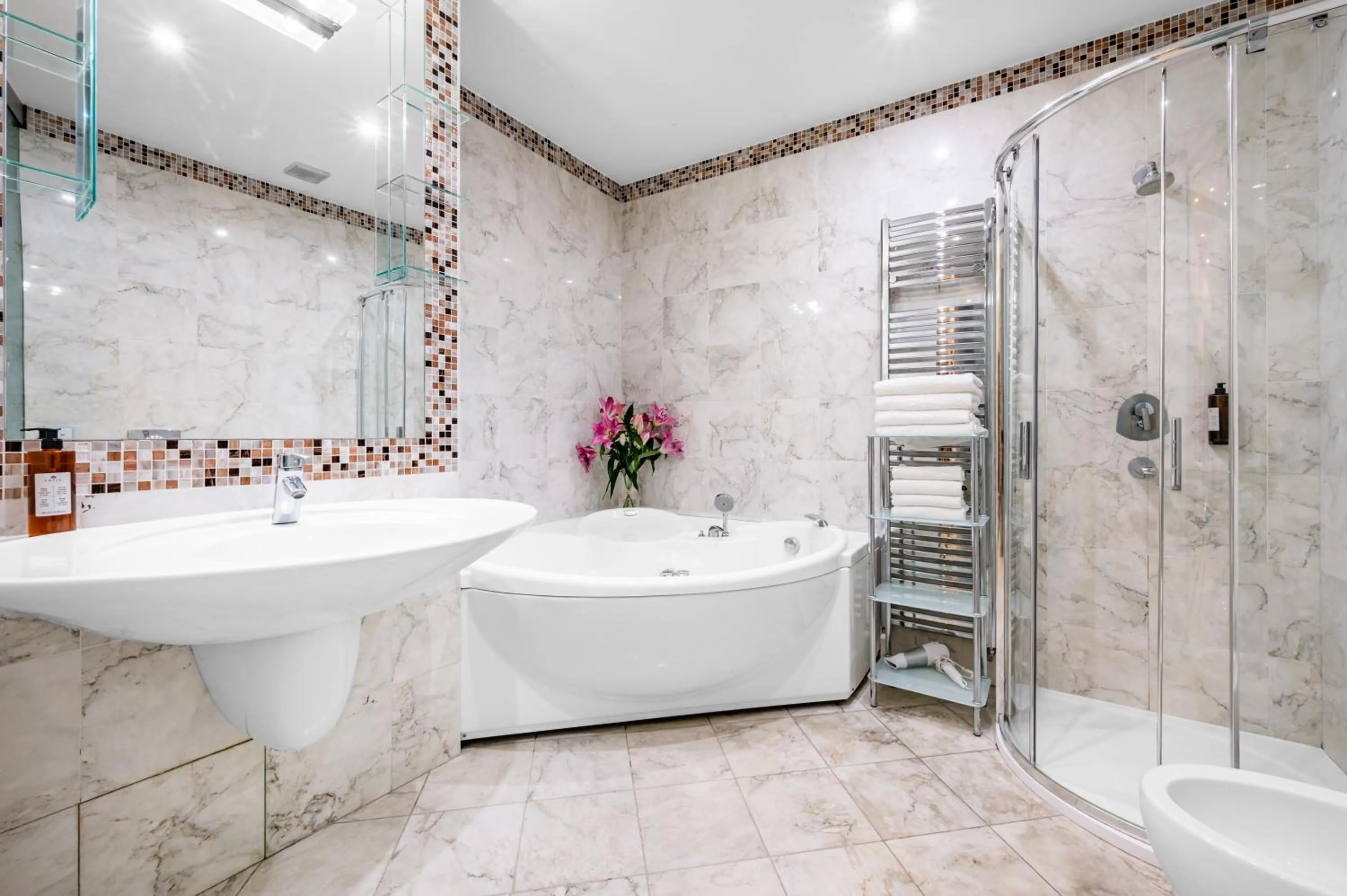 Shower in Malostranská Residence