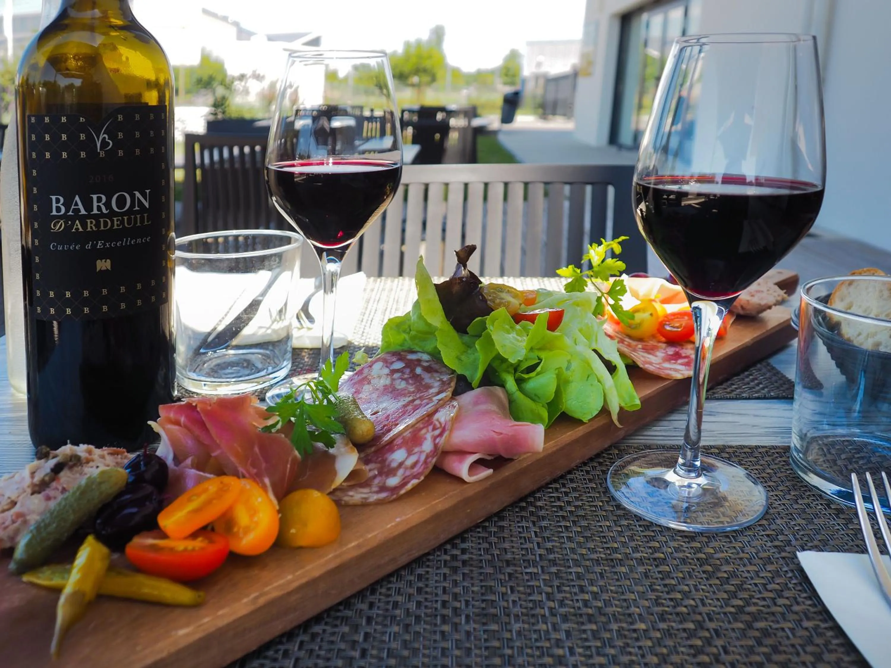 Restaurant/places to eat in The Originals City, Hôtel de la Confluence, Agen Ouest