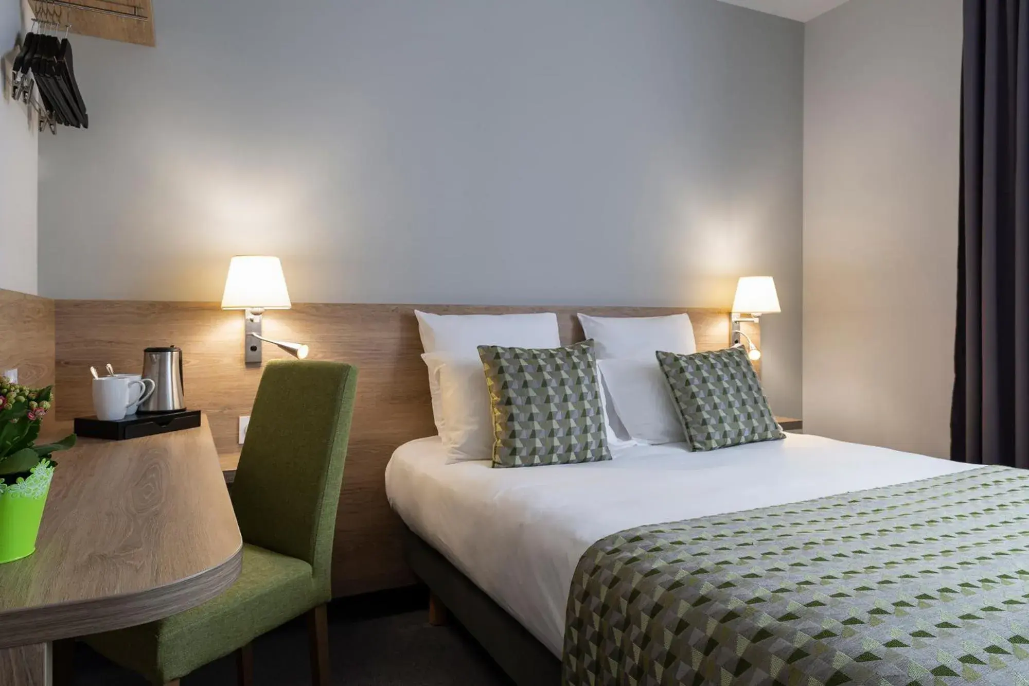 Bed in The Originals City, Hôtel de la Confluence, Agen Ouest Bed in The Originals City, Hôtel de la Confluence, Agen Ouest