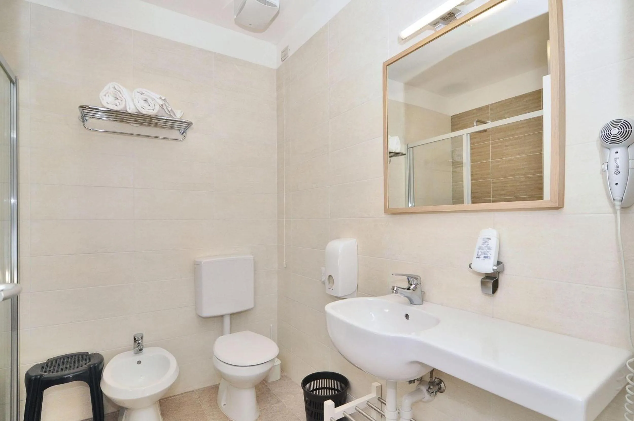 Bathroom in Hotel Nederland