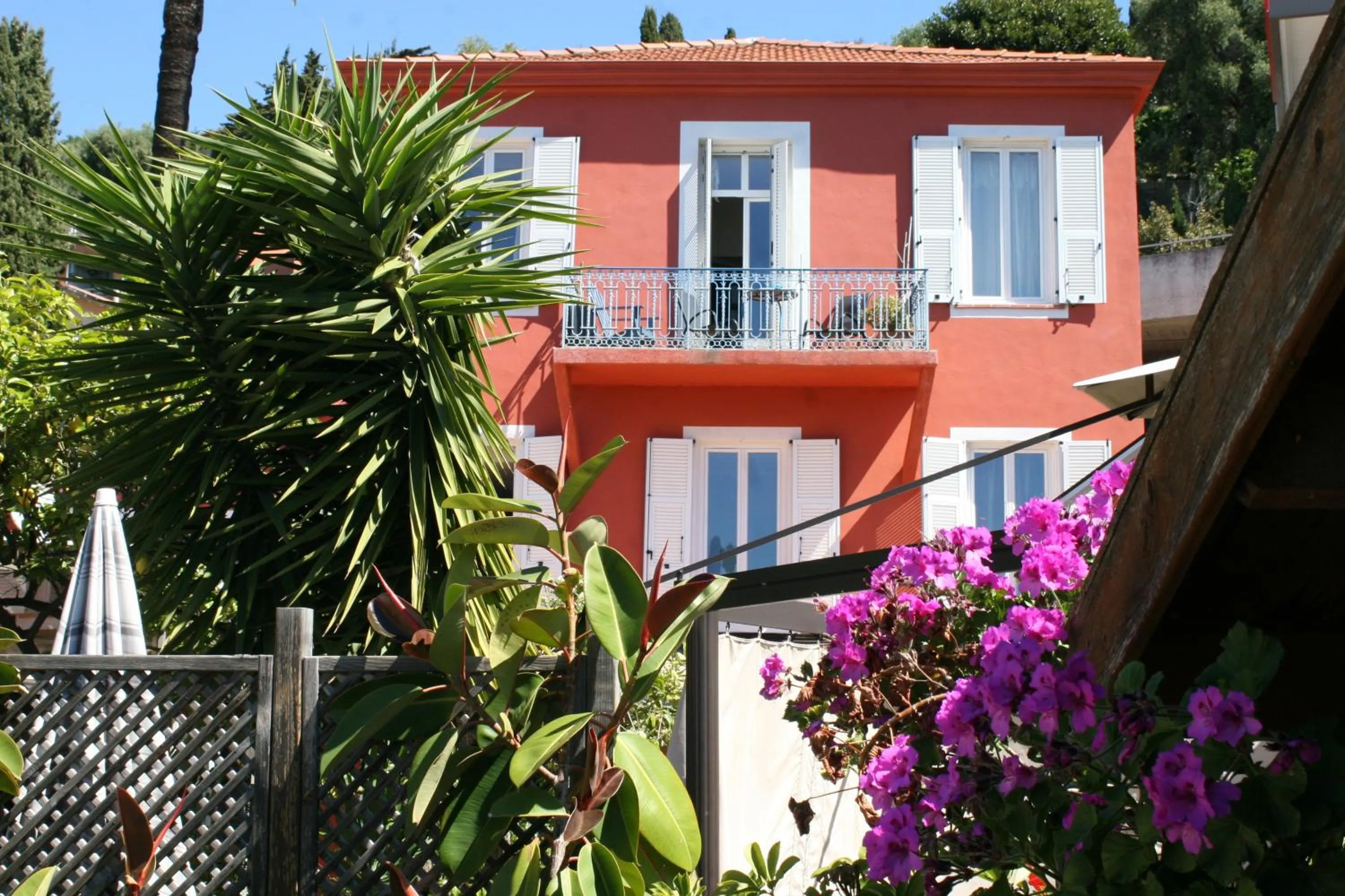 Facade/entrance in Hôtel La Villa Patricia - Charme et Tradition