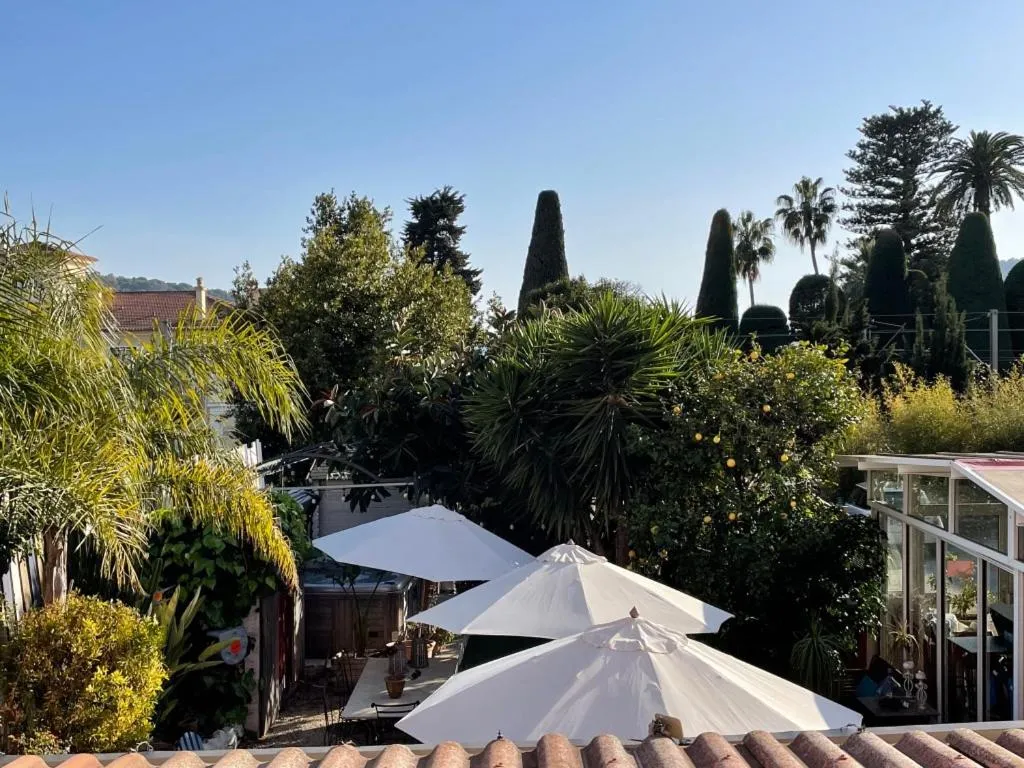 Garden view in Hôtel La Villa Patricia - Charme et Tradition