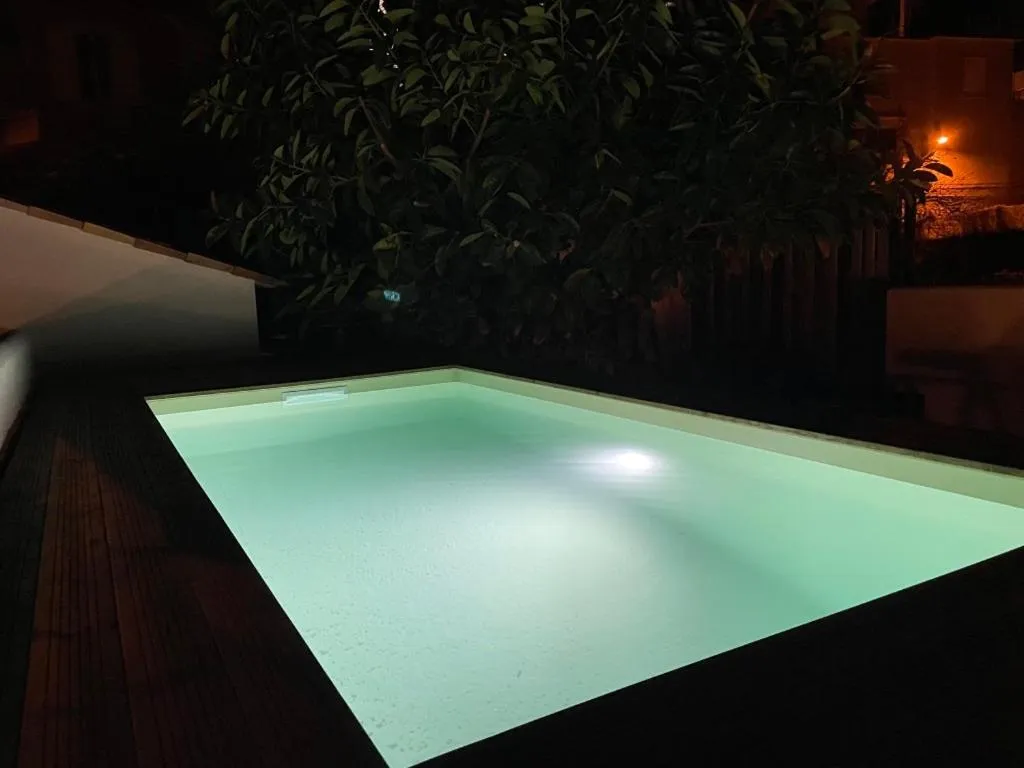 Swimming pool in Hôtel La Villa Patricia - Charme et Tradition