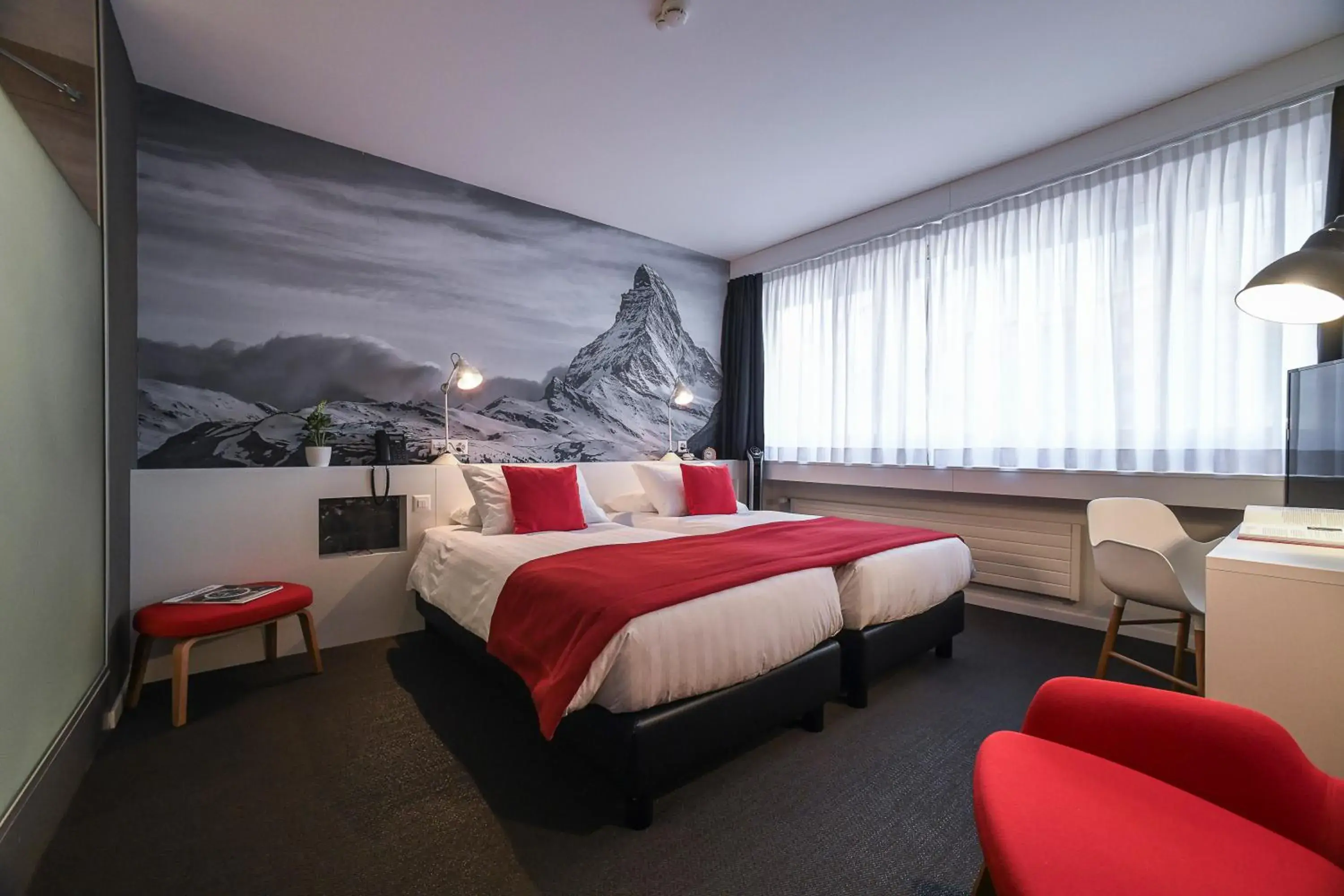 Deluxe Double Room in Home Swiss Hotel Deluxe Double Room in Home Swiss Hotel
