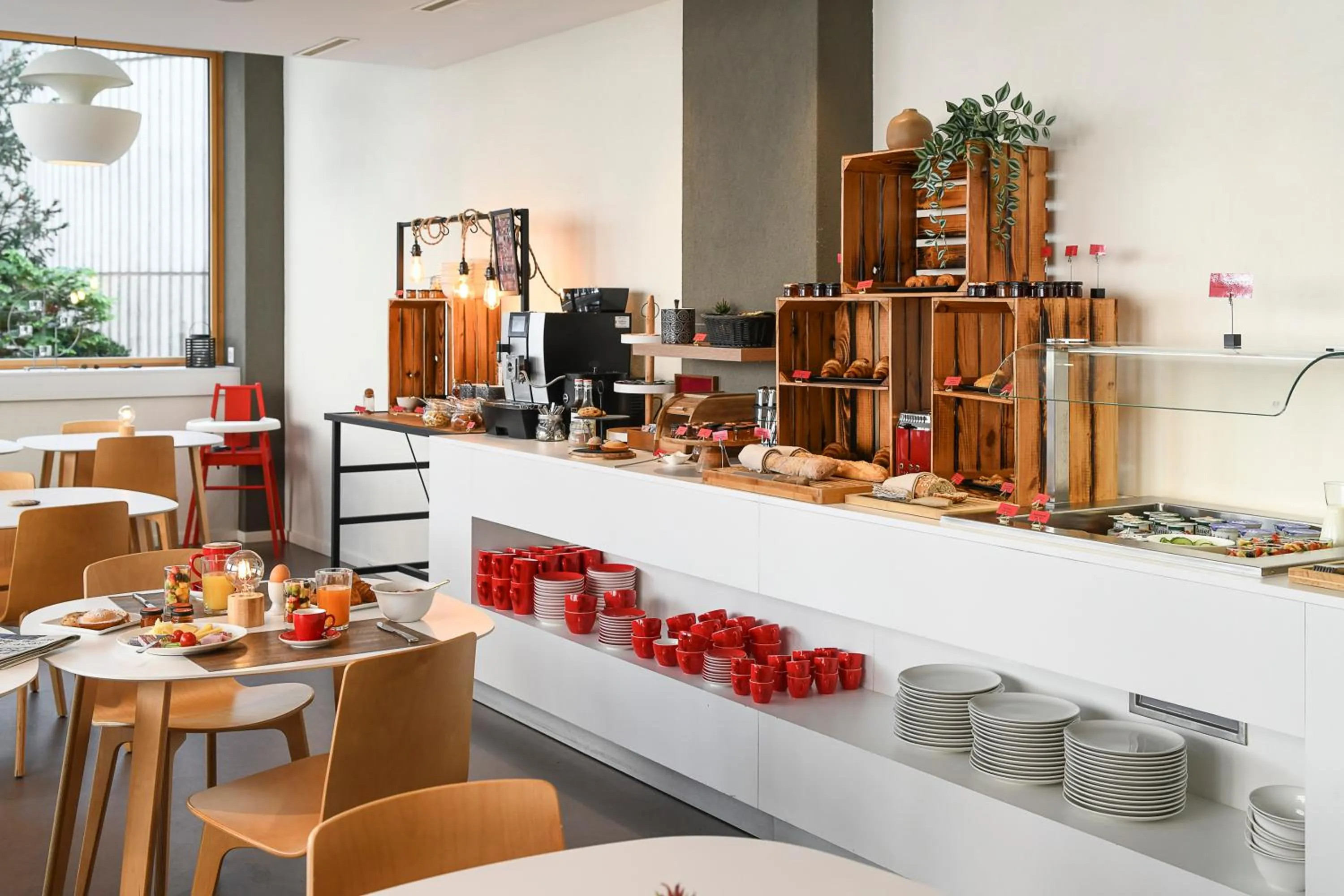 Food and drinks in Home Swiss Hotel