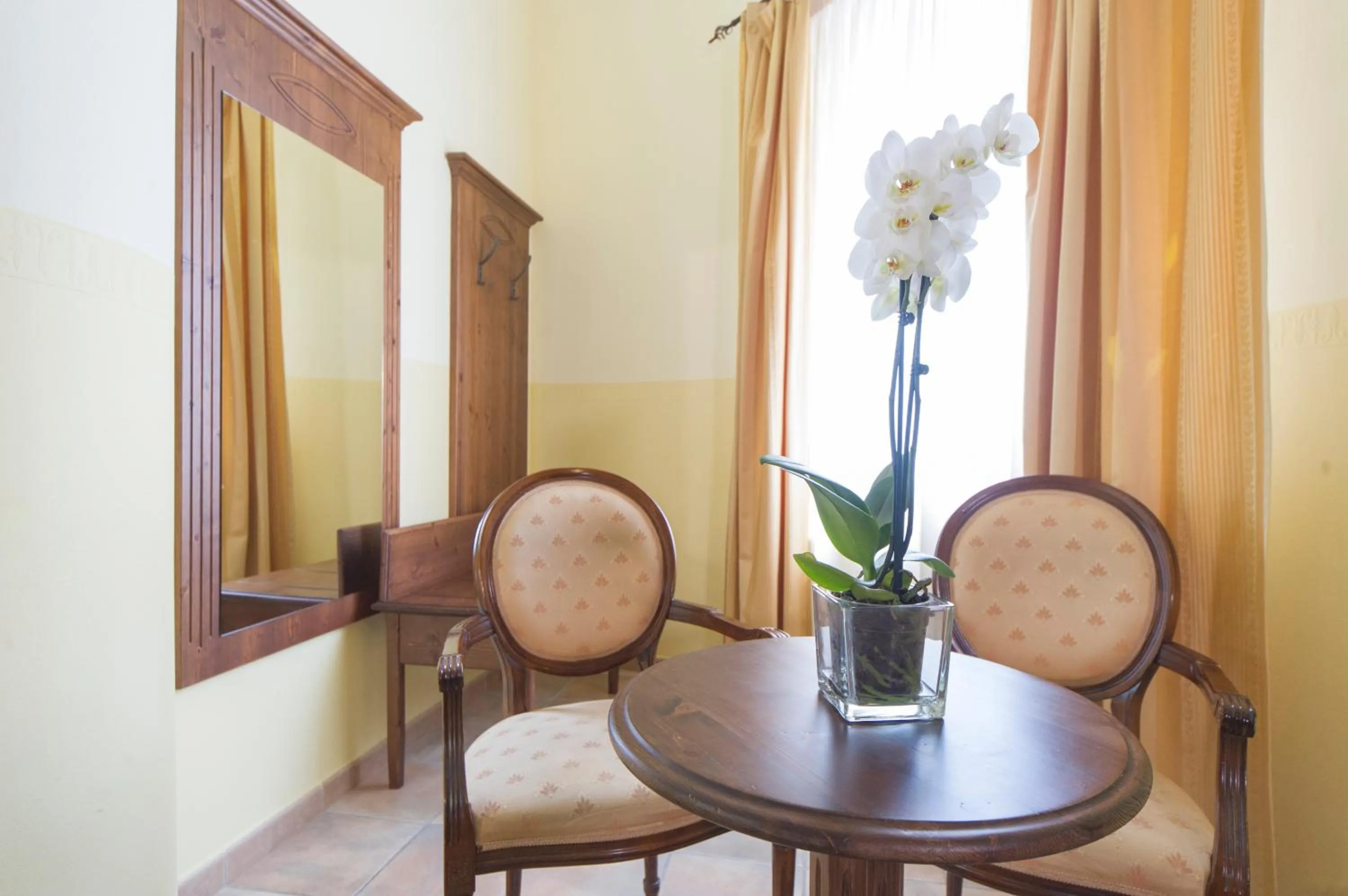 Decorative detail in Hotel Castello Torre in Pietra