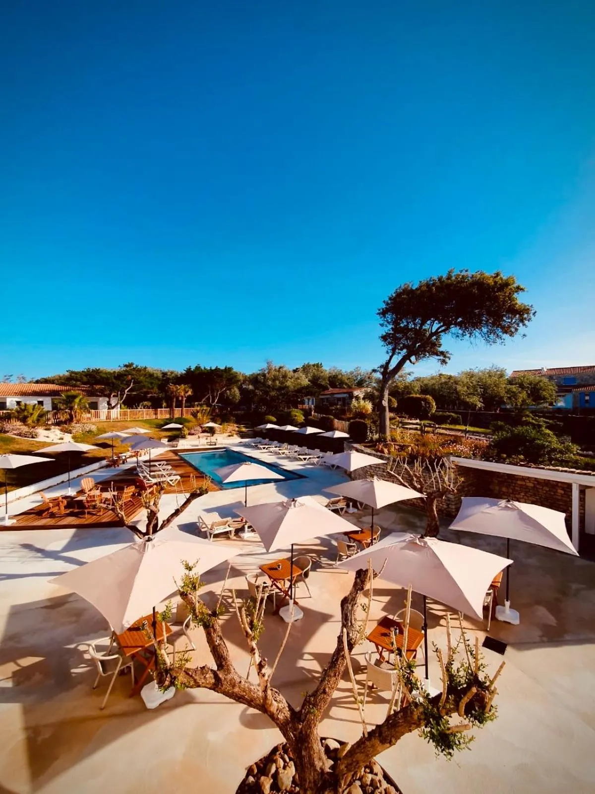 Swimming pool in Hôtel Île de Lumière
