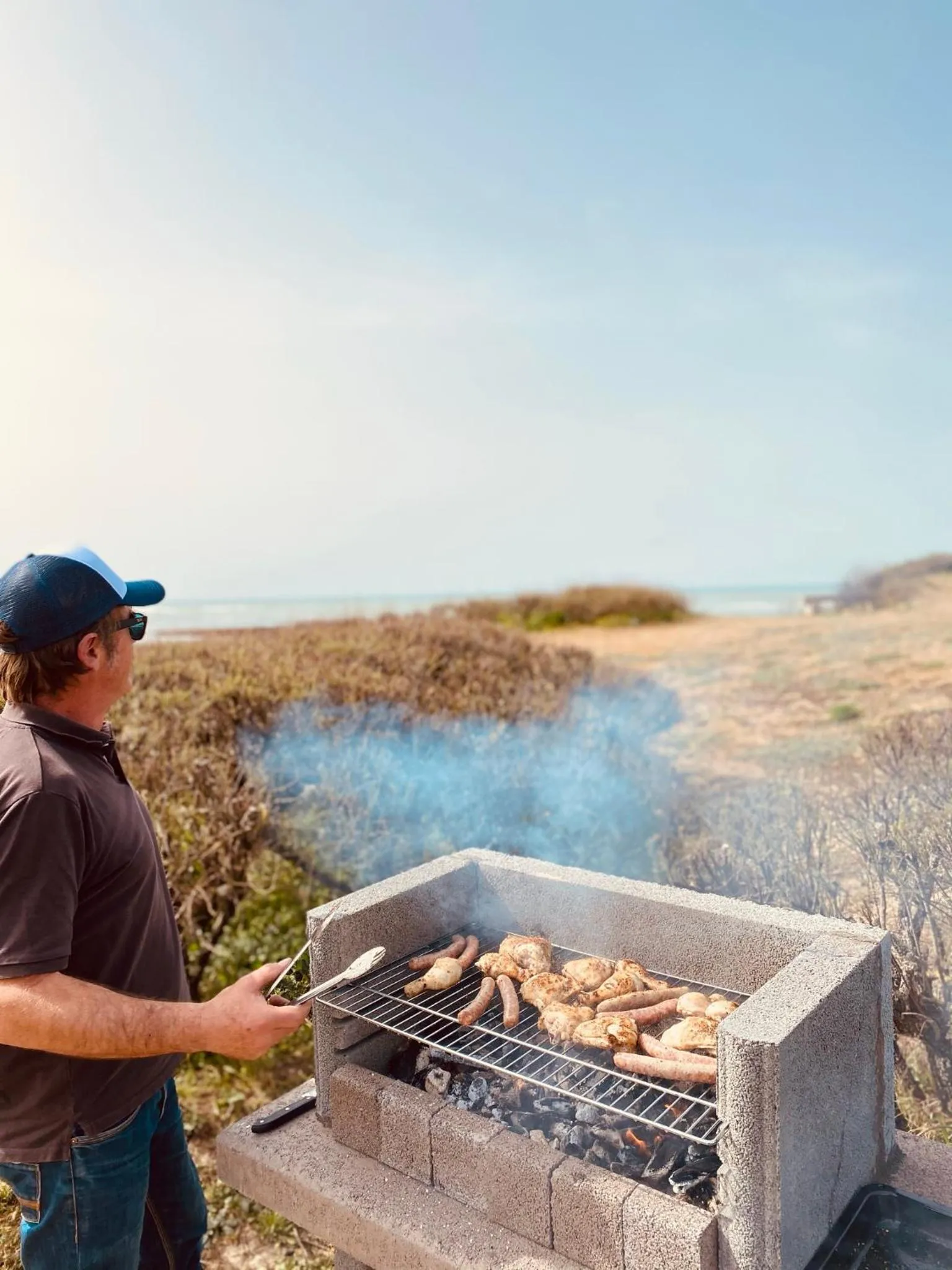 BBQ facilities in Hôtel Île de Lumière