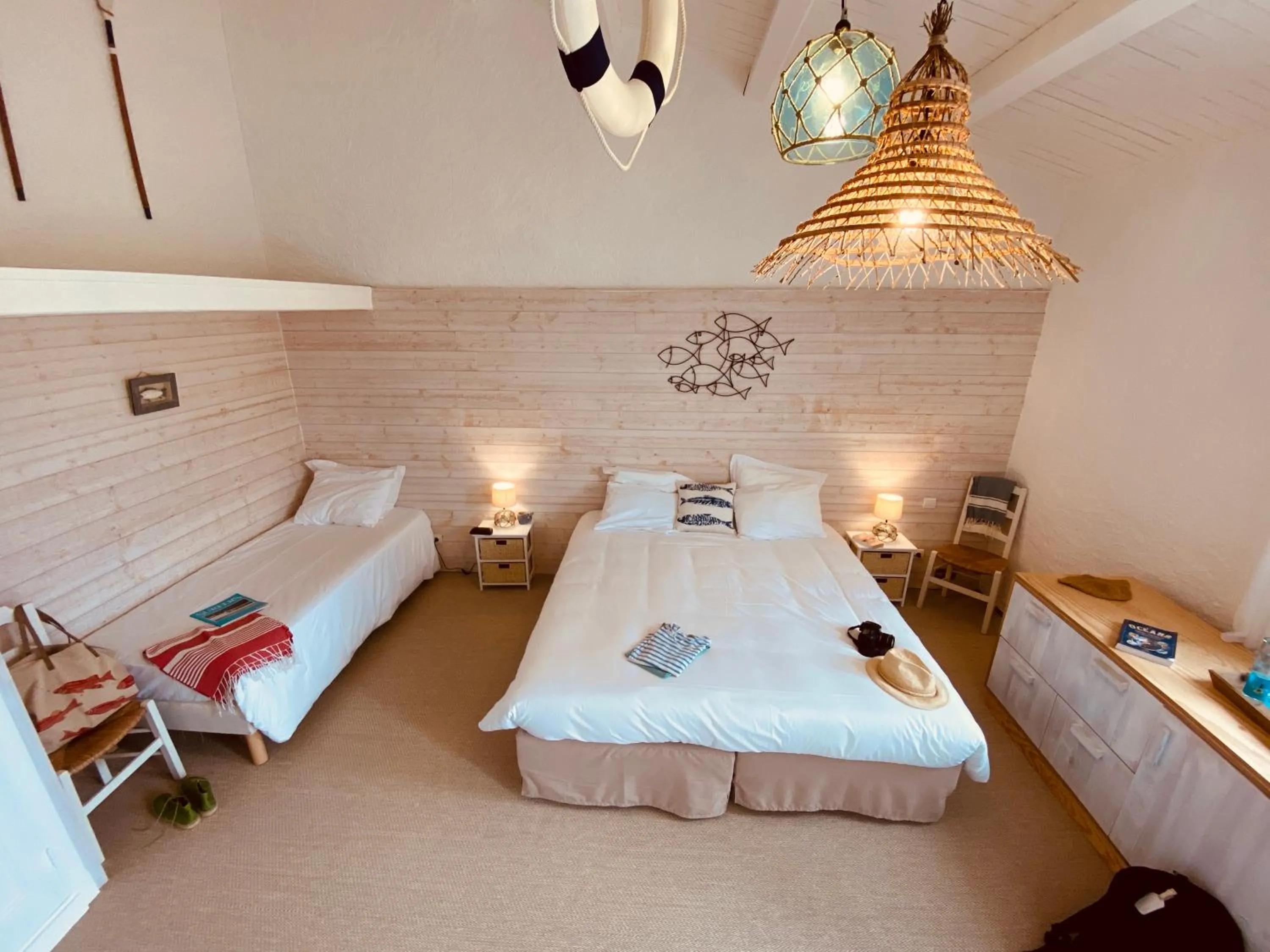 Bed in Hôtel Île de Lumière